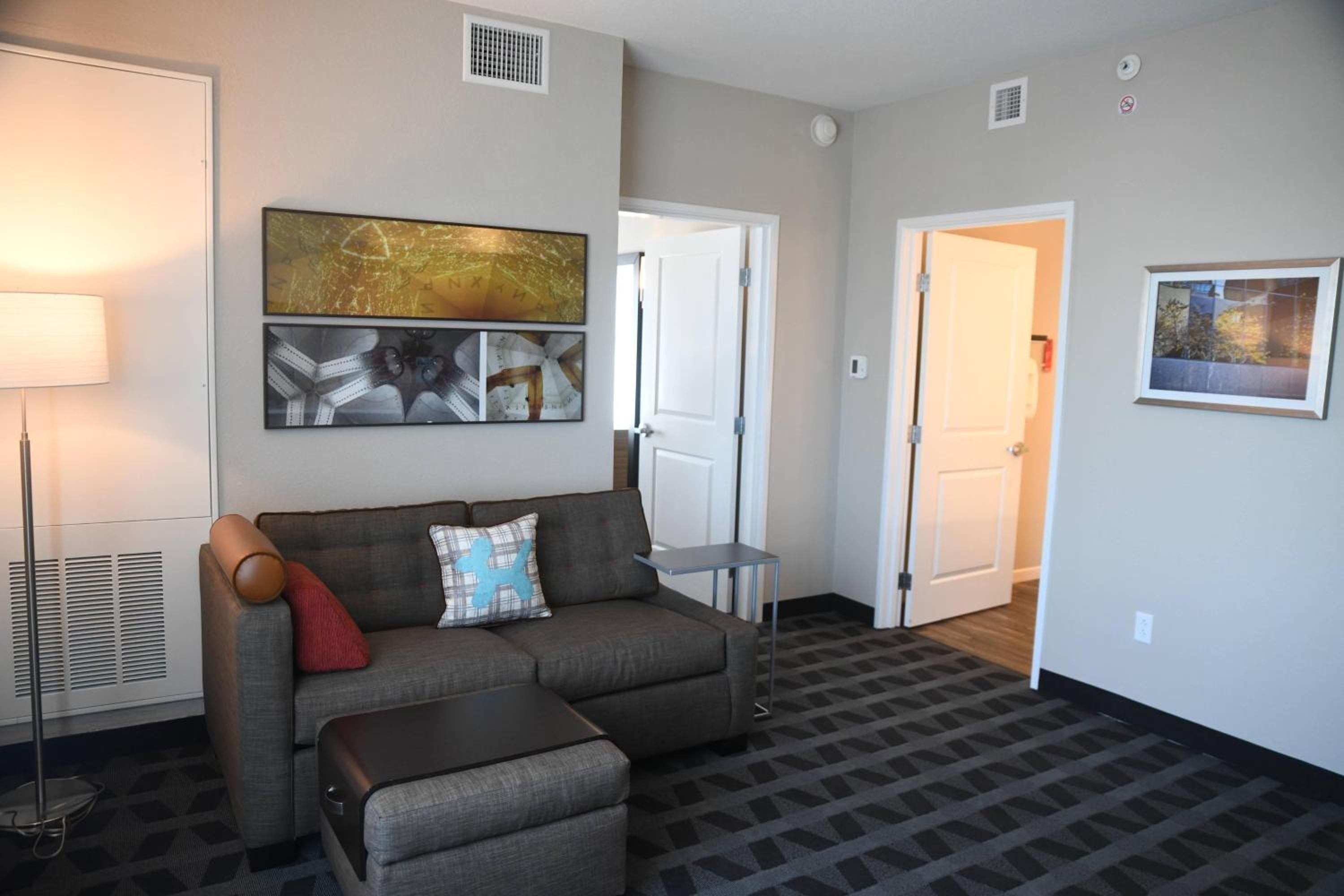 One-Bedroom King Suite with Sofa Bed photo 1