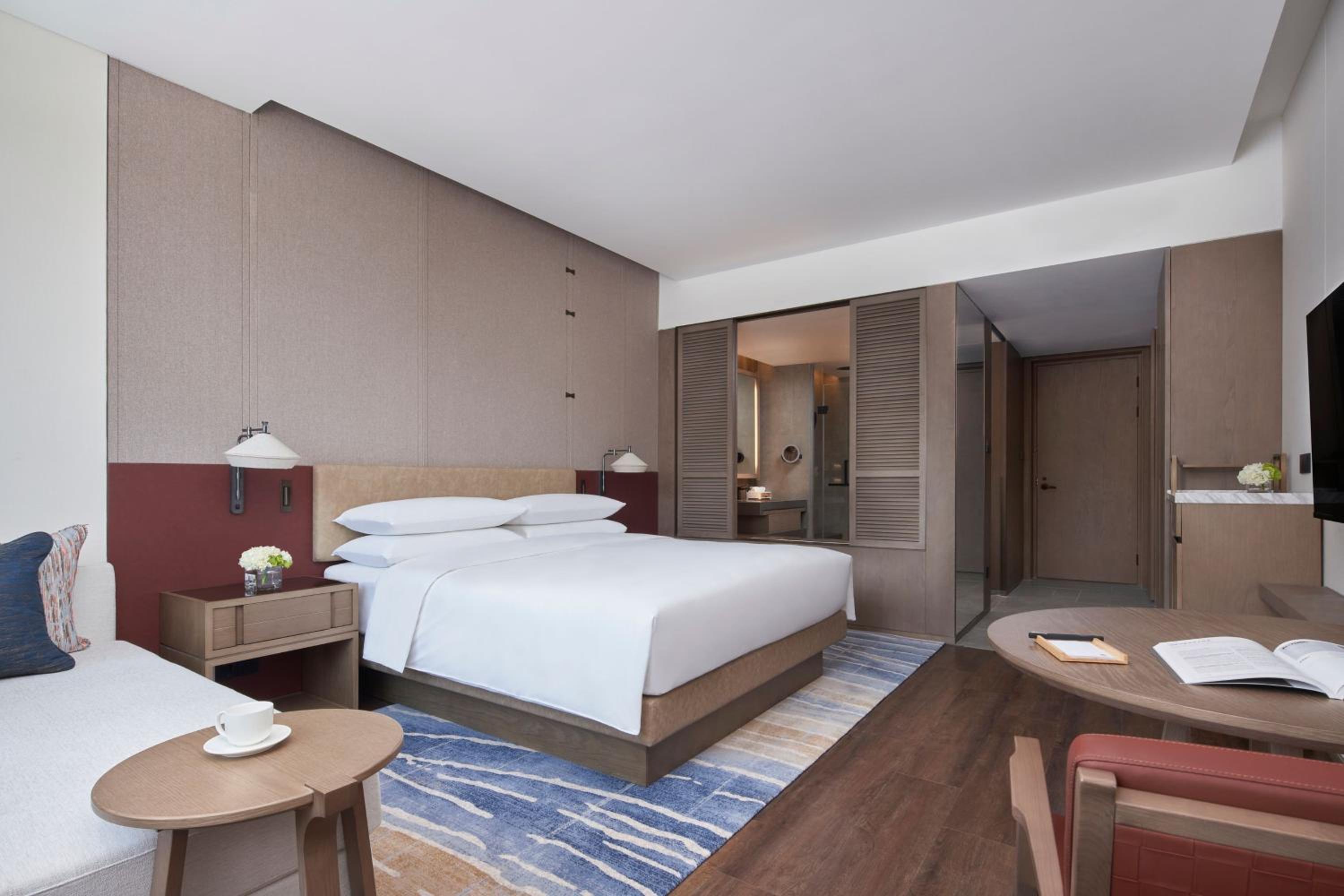 Selective King Room