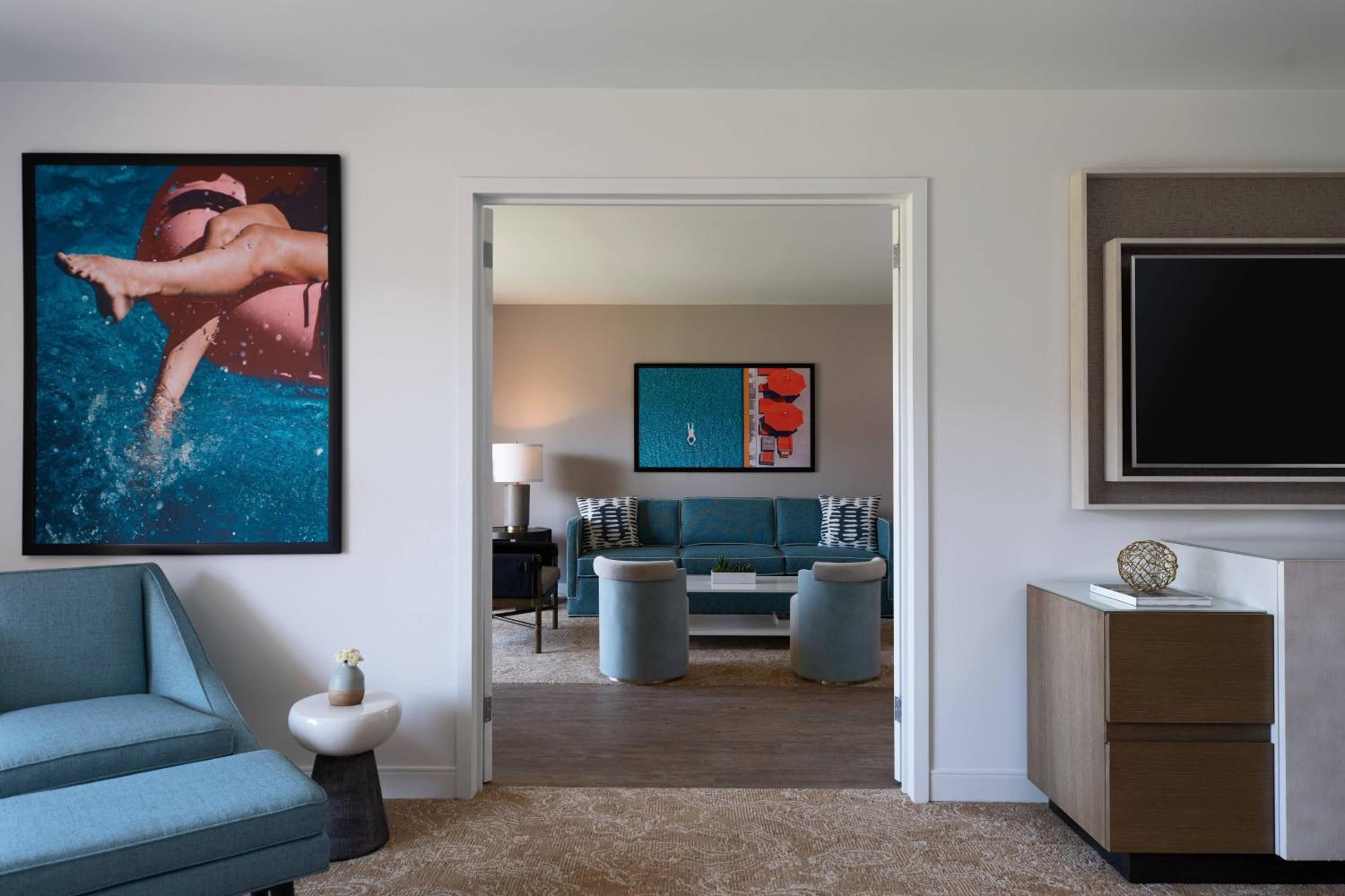 One-Bedroom Executive King Suite with Resort View - Photo 3