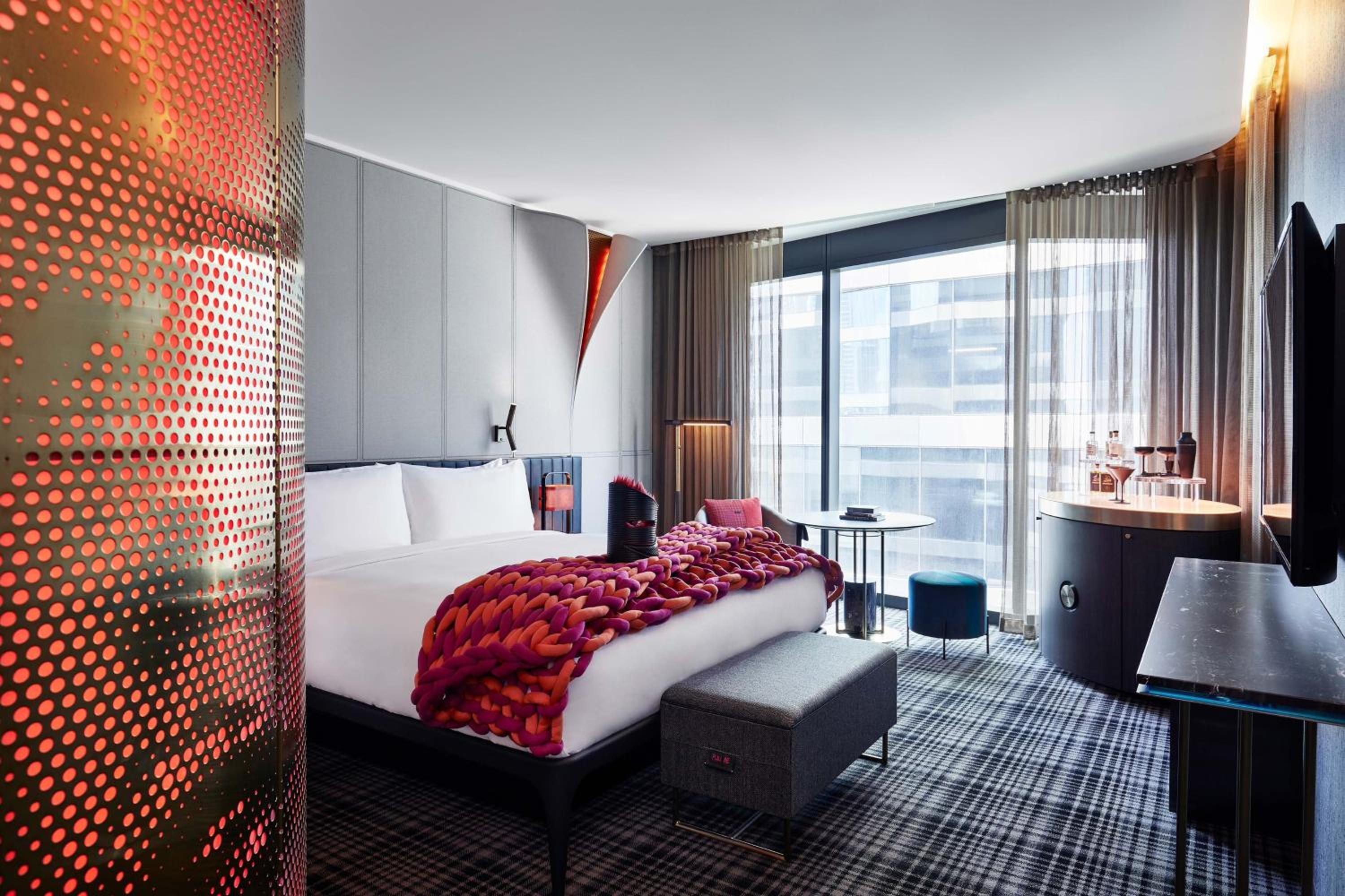 Standard Room, Guest Room, 1 King - Photo 1