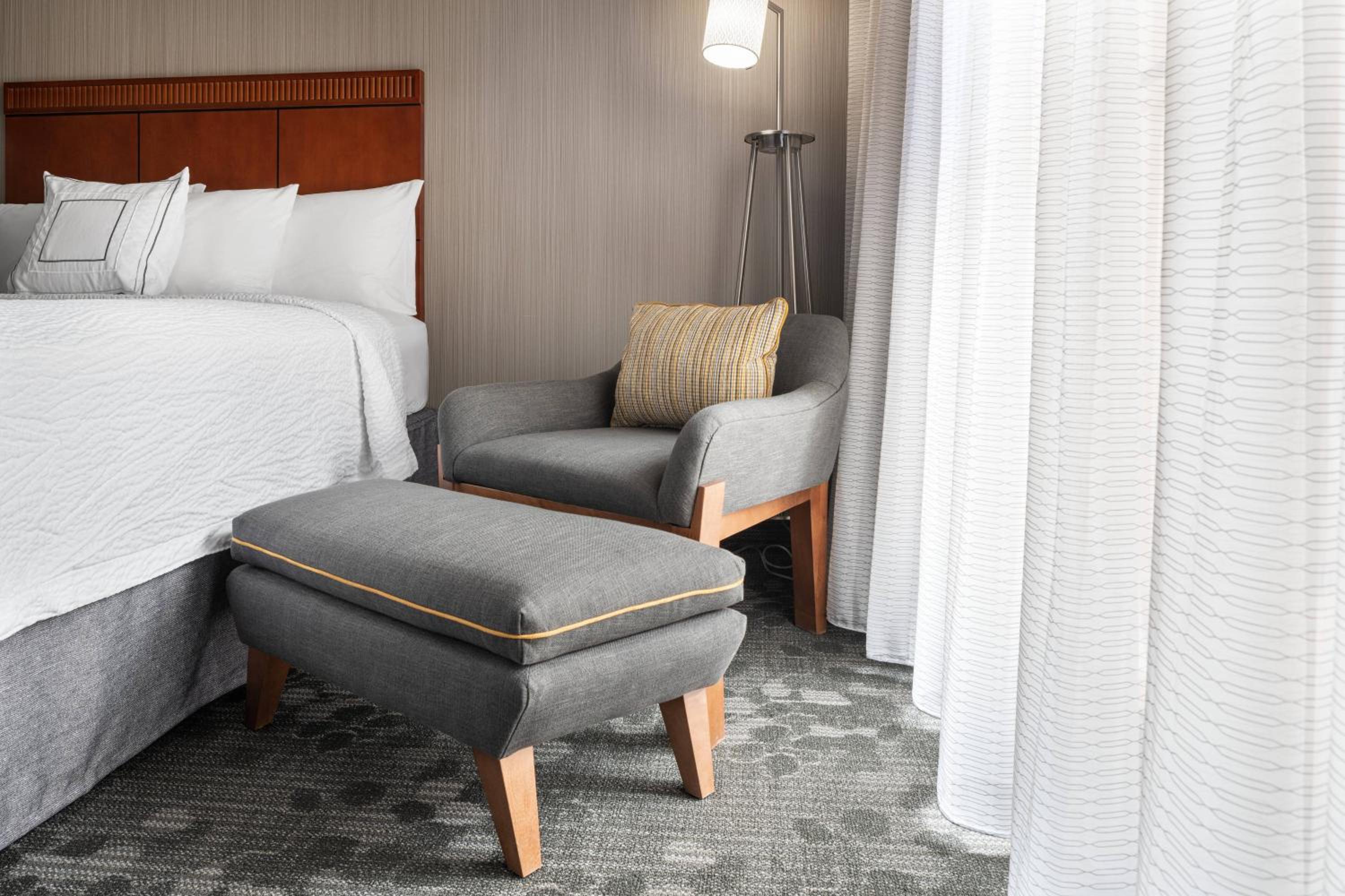 Courtyard by Marriott Boulder, Photo 2