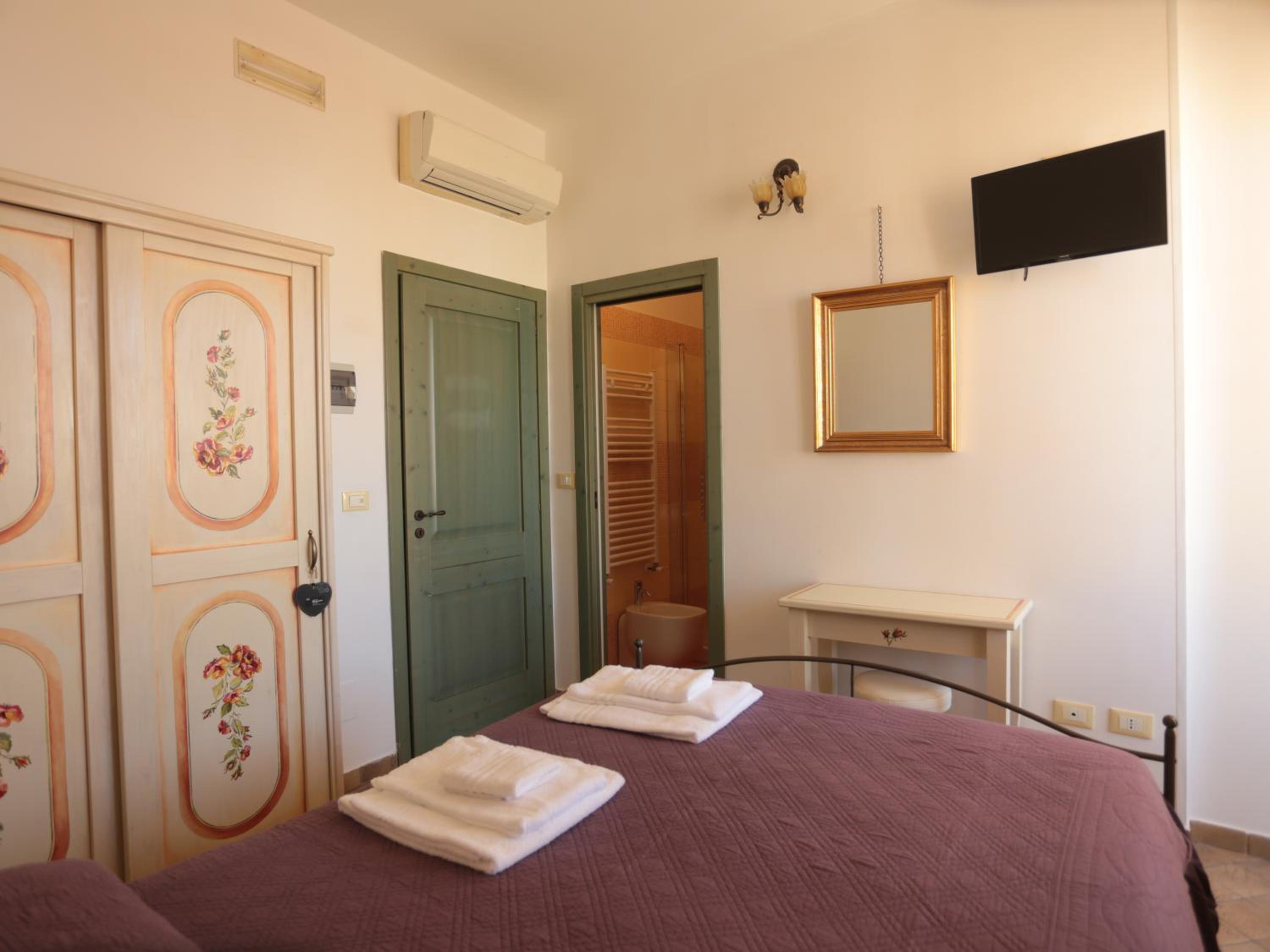 Double Room with Balcony photo 1