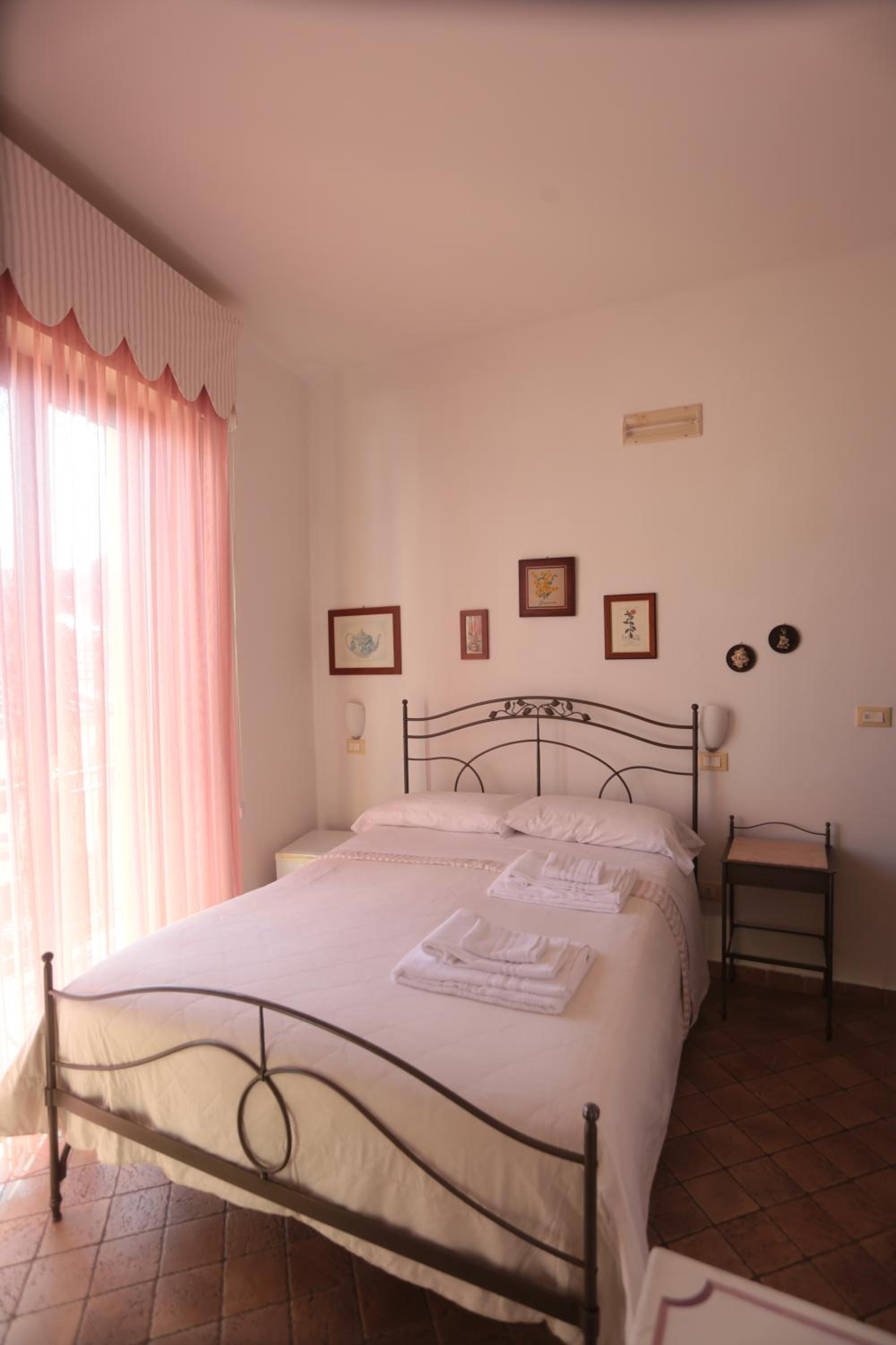 Double Room with Balcony photo 2