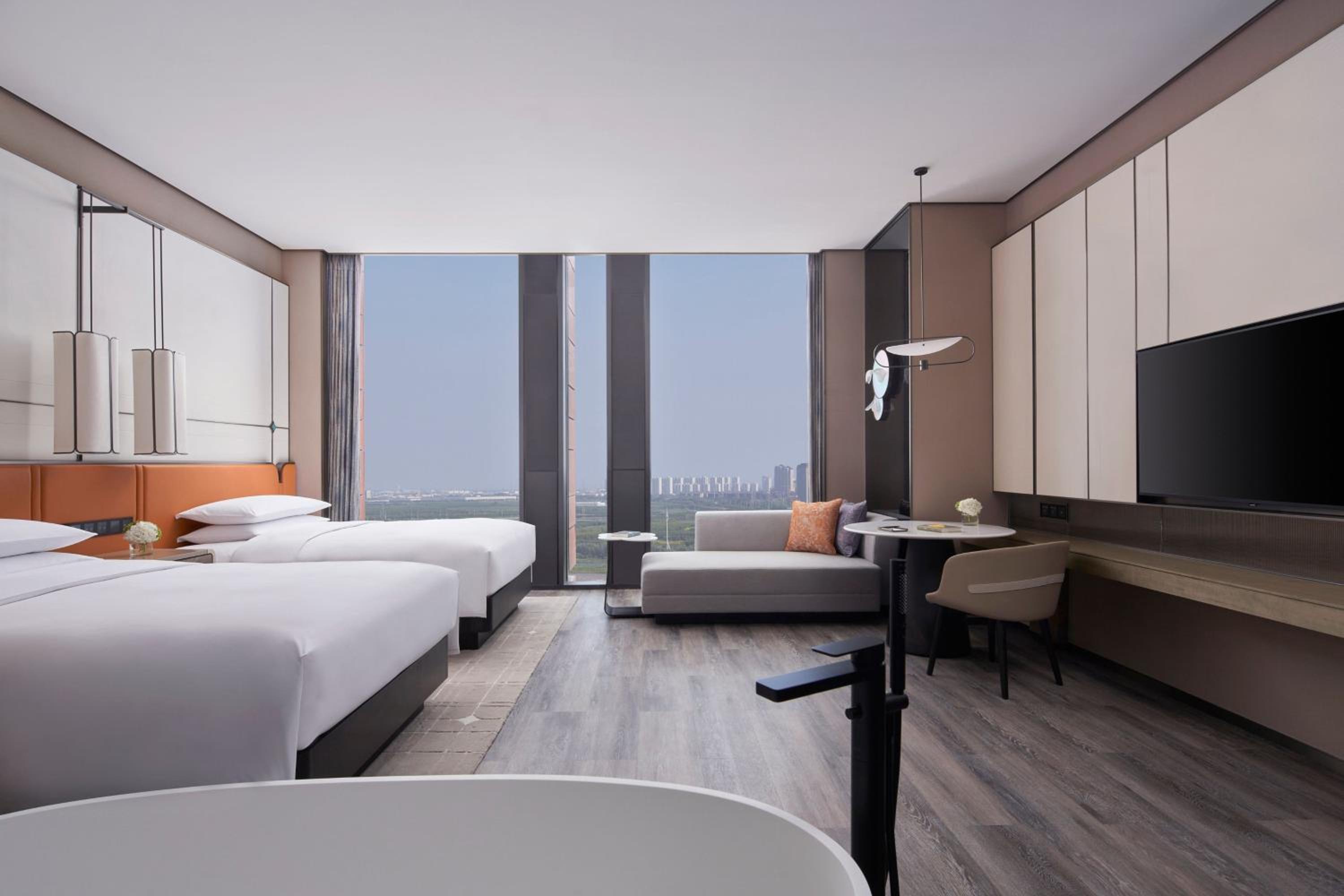 Deluxe Double Room with Two Double Beds - Photo 5
