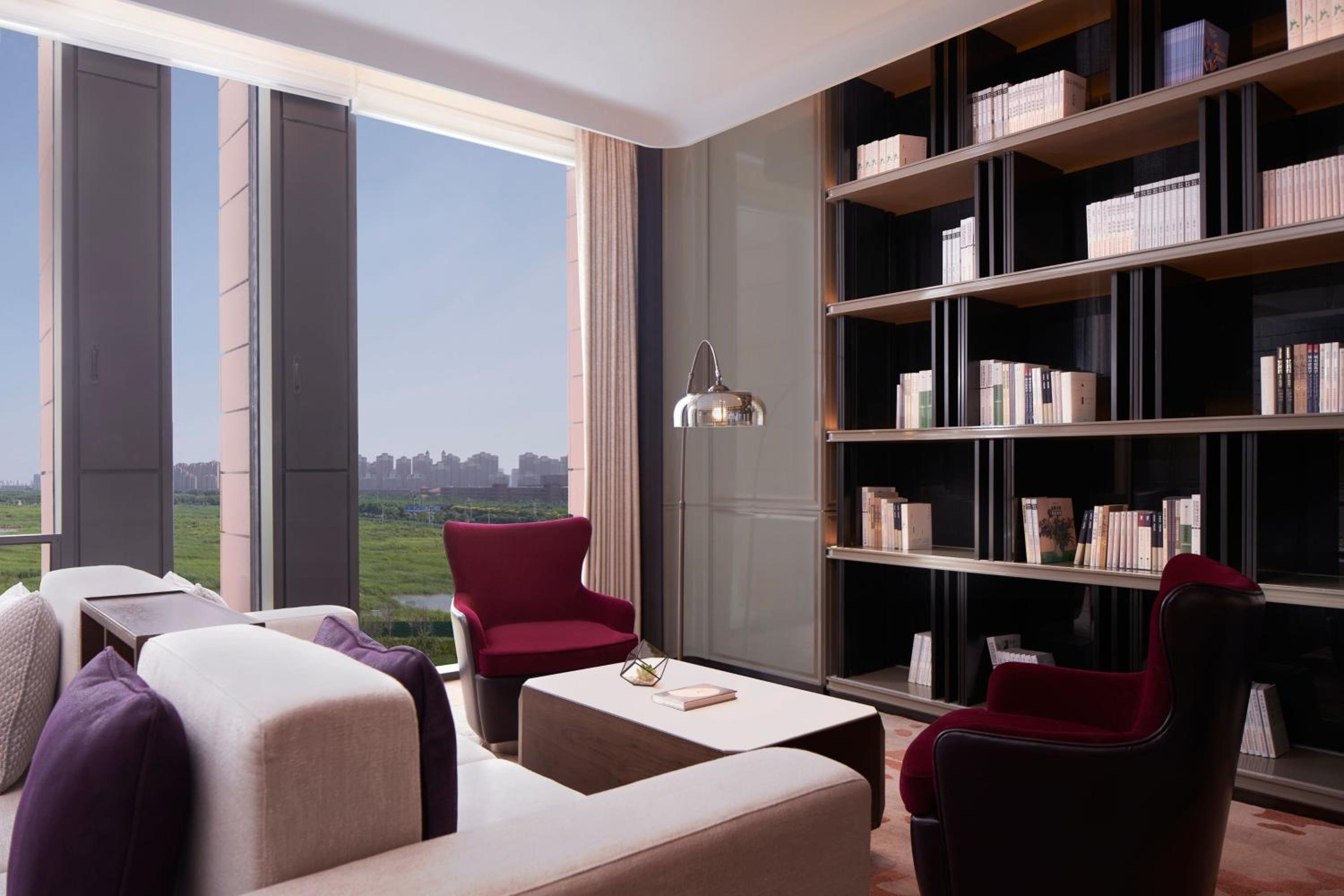 Executive Double Room with Two Double Beds - Club Lounge Access - Photo 12