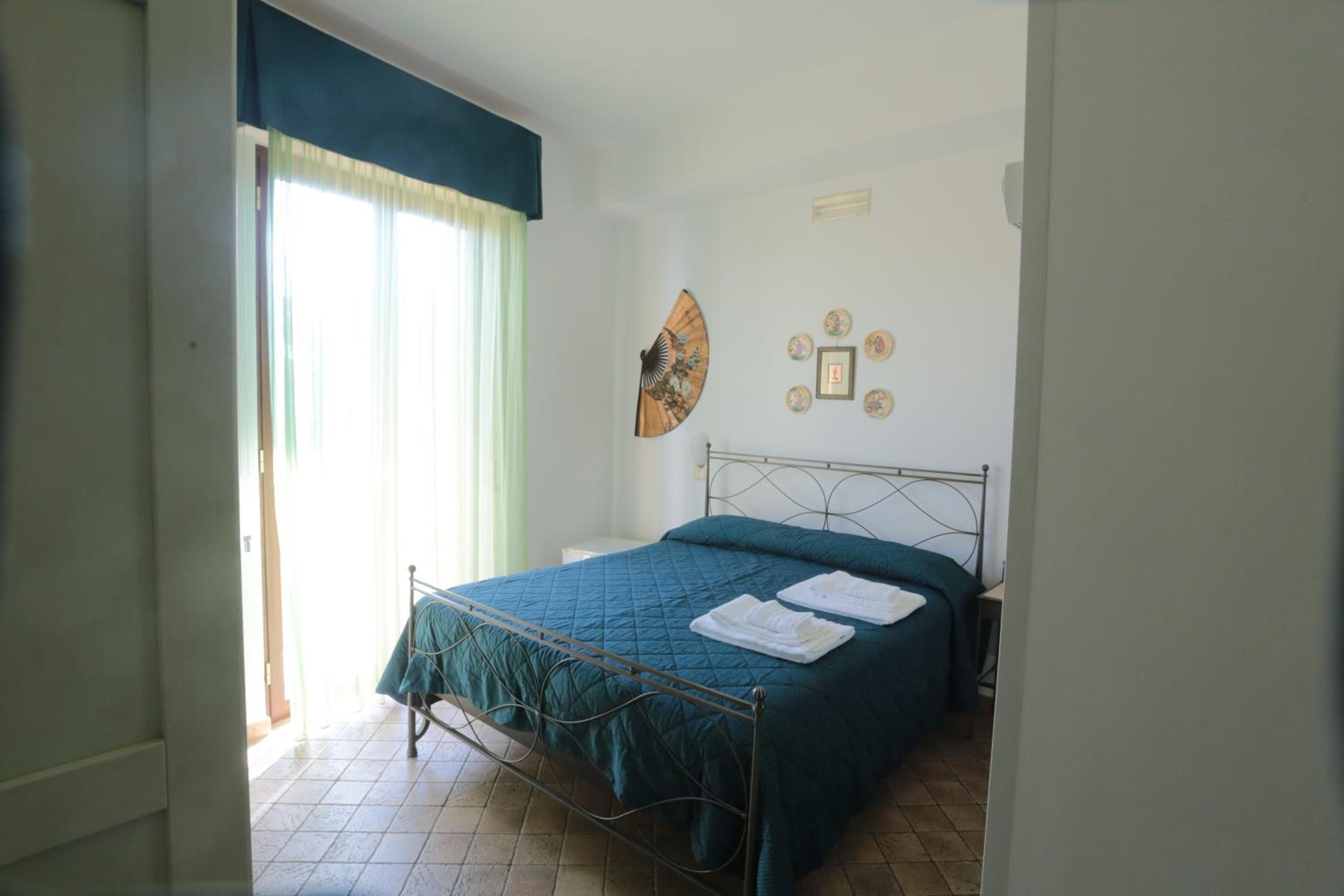 Double Room with Balcony and Sea View photo 2