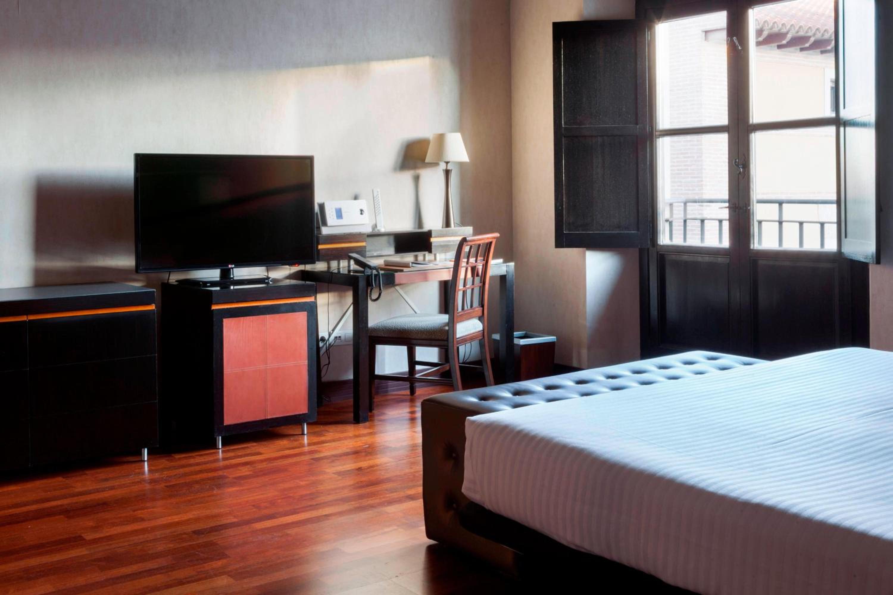 King Suite - Photo 7