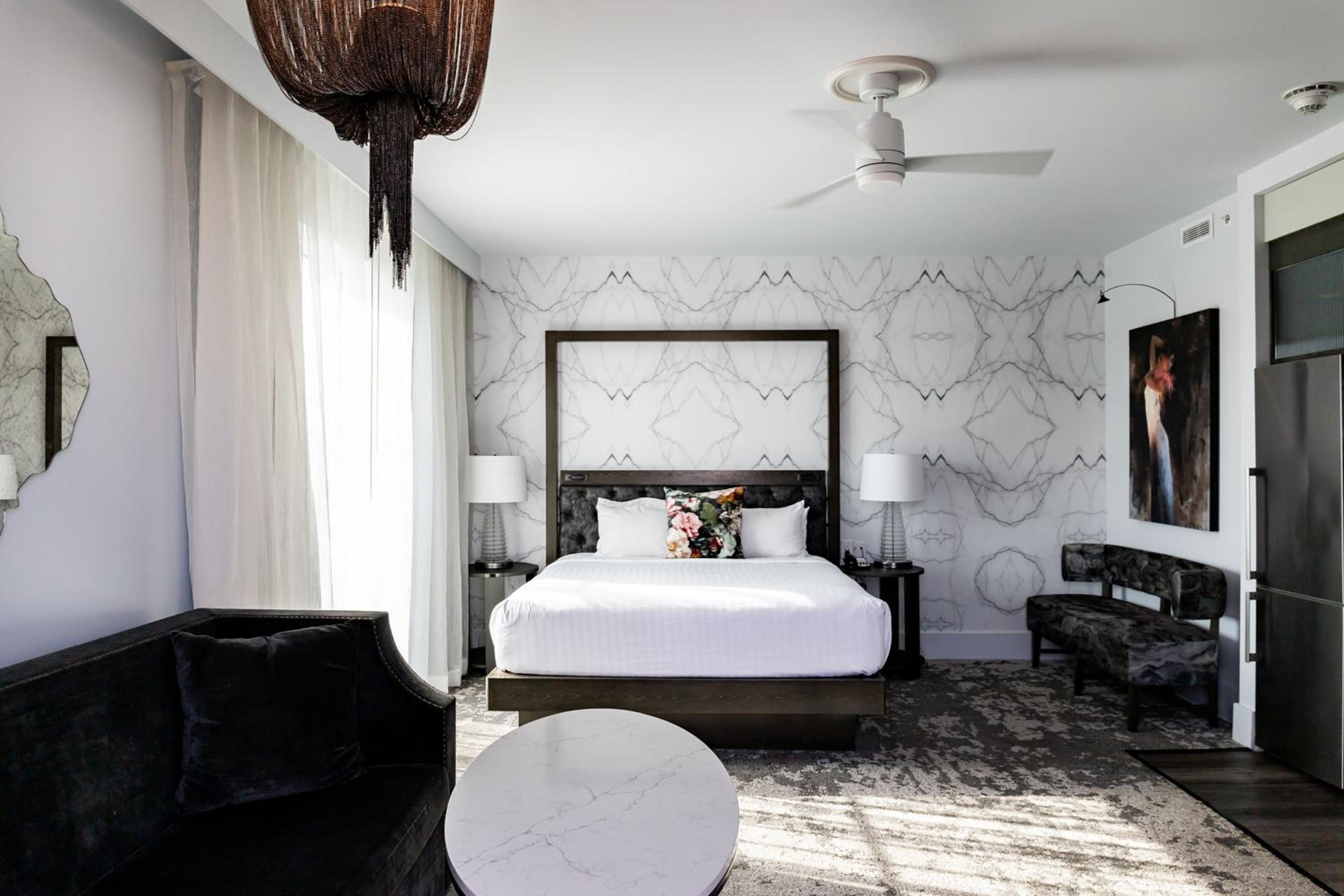 One-Bedroom King Suite with Sofa Bed photo 1