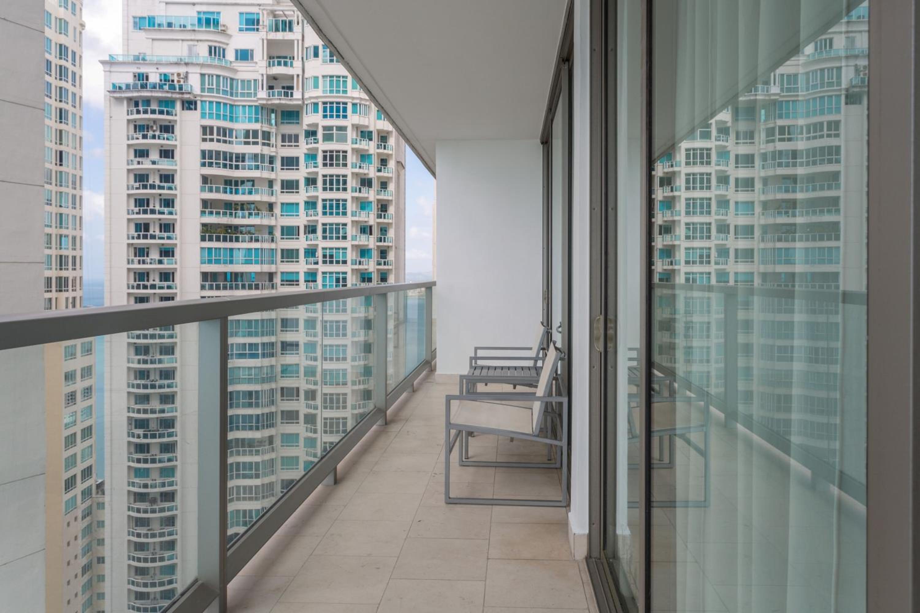 Grand, Suite, 1 King, Partial ocean view, Balcony - Photo 12