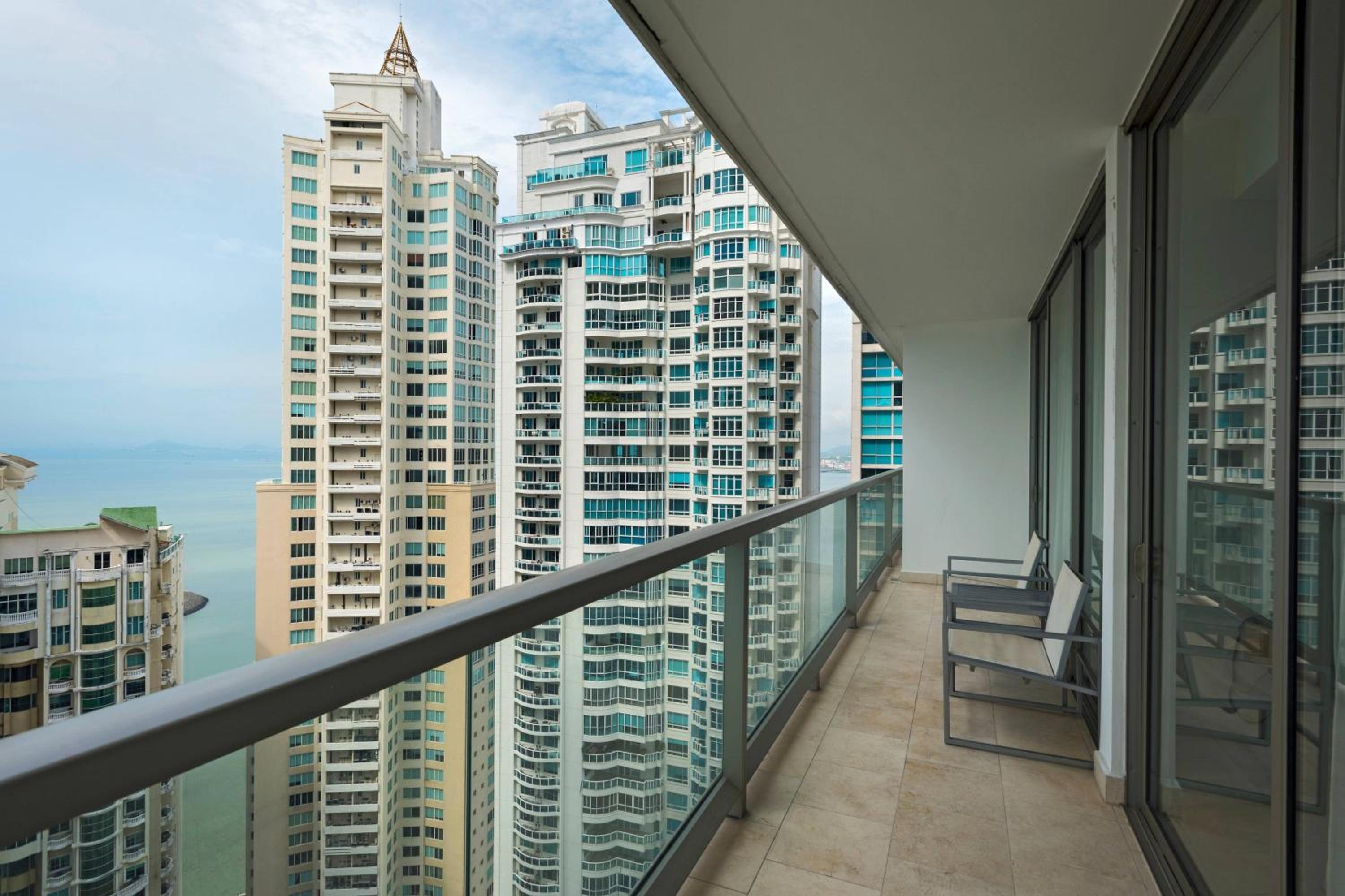 Grand, Suite, 2 Double, Partial ocean view, Balcony - Photo 4