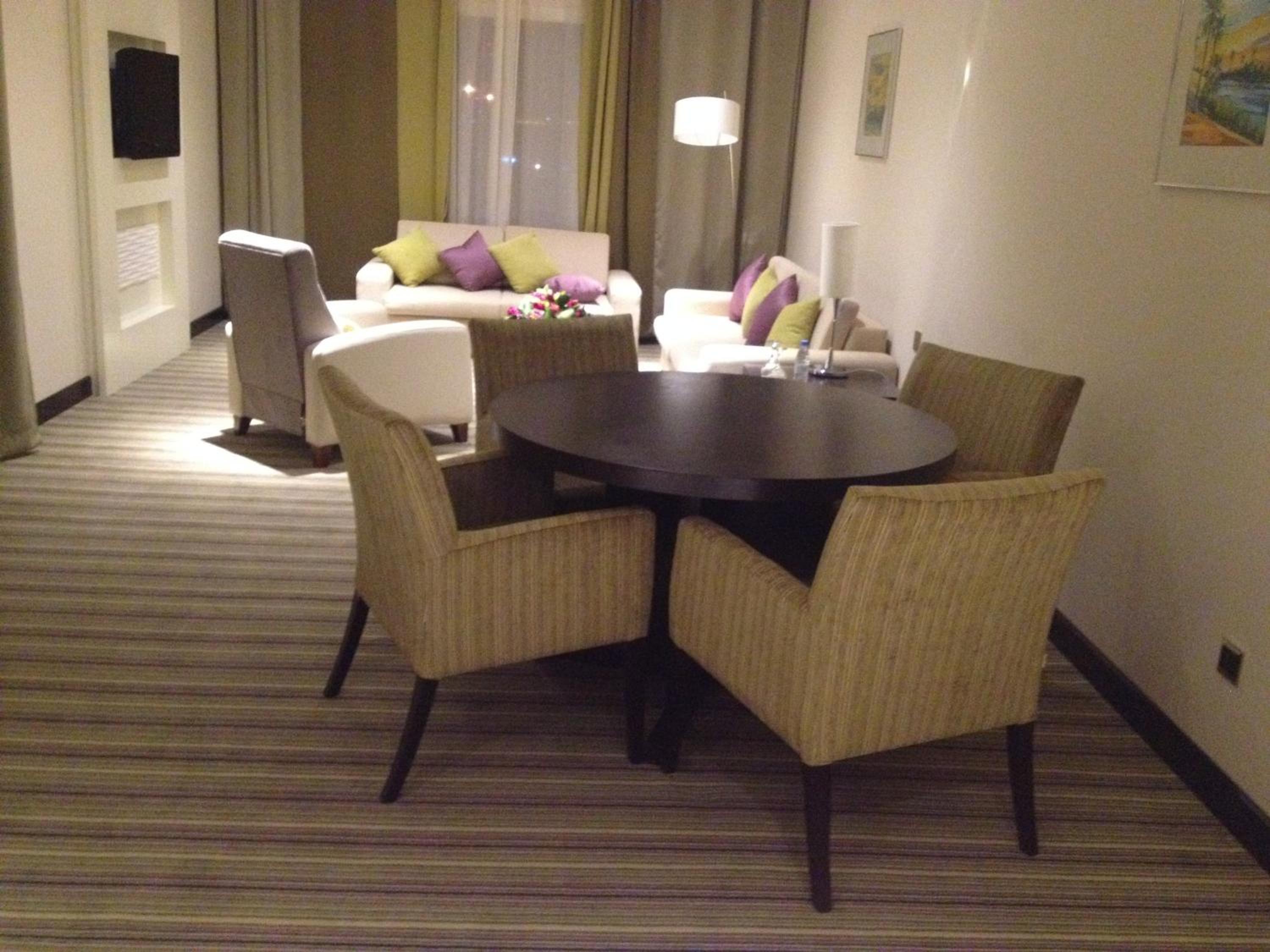 King Suite with Sea and Garden View photo 2