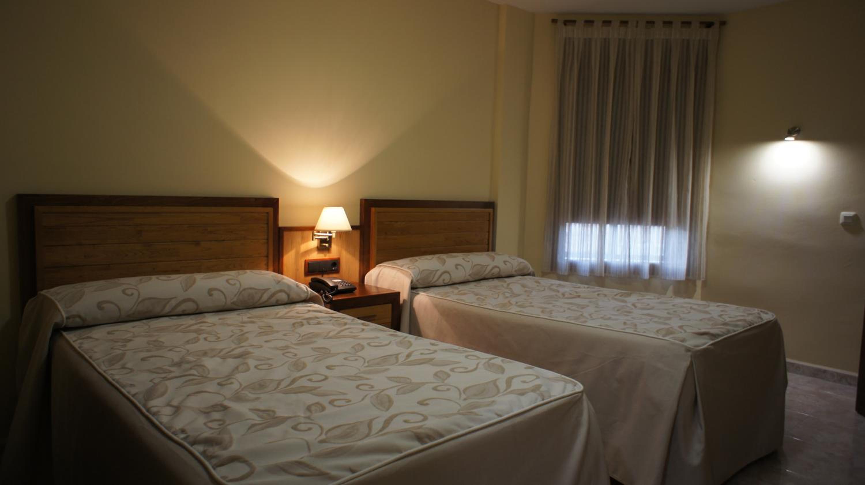 Double or Twin Room - Photo 1