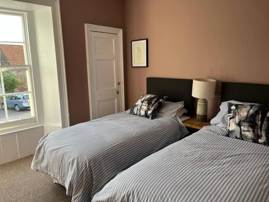 Four-Bedroom House photo 1