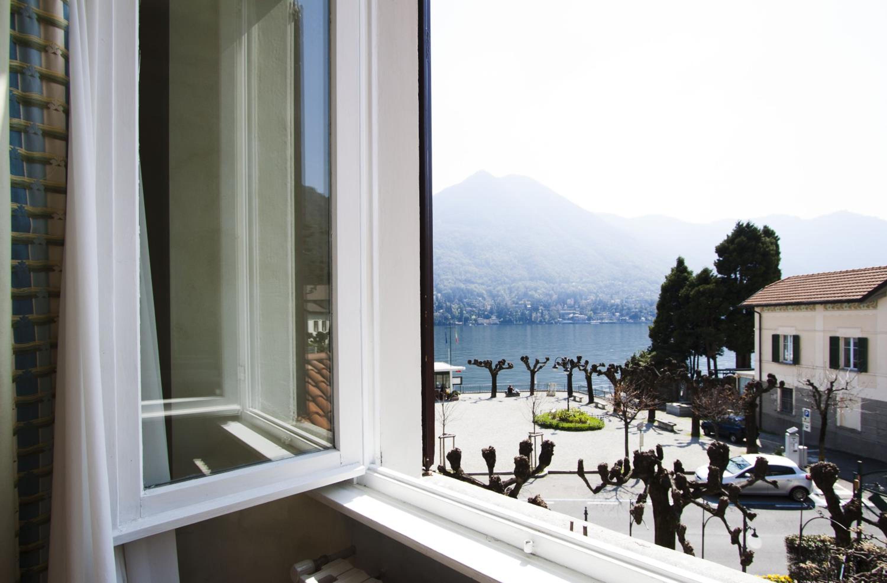 Double Room with Lake View