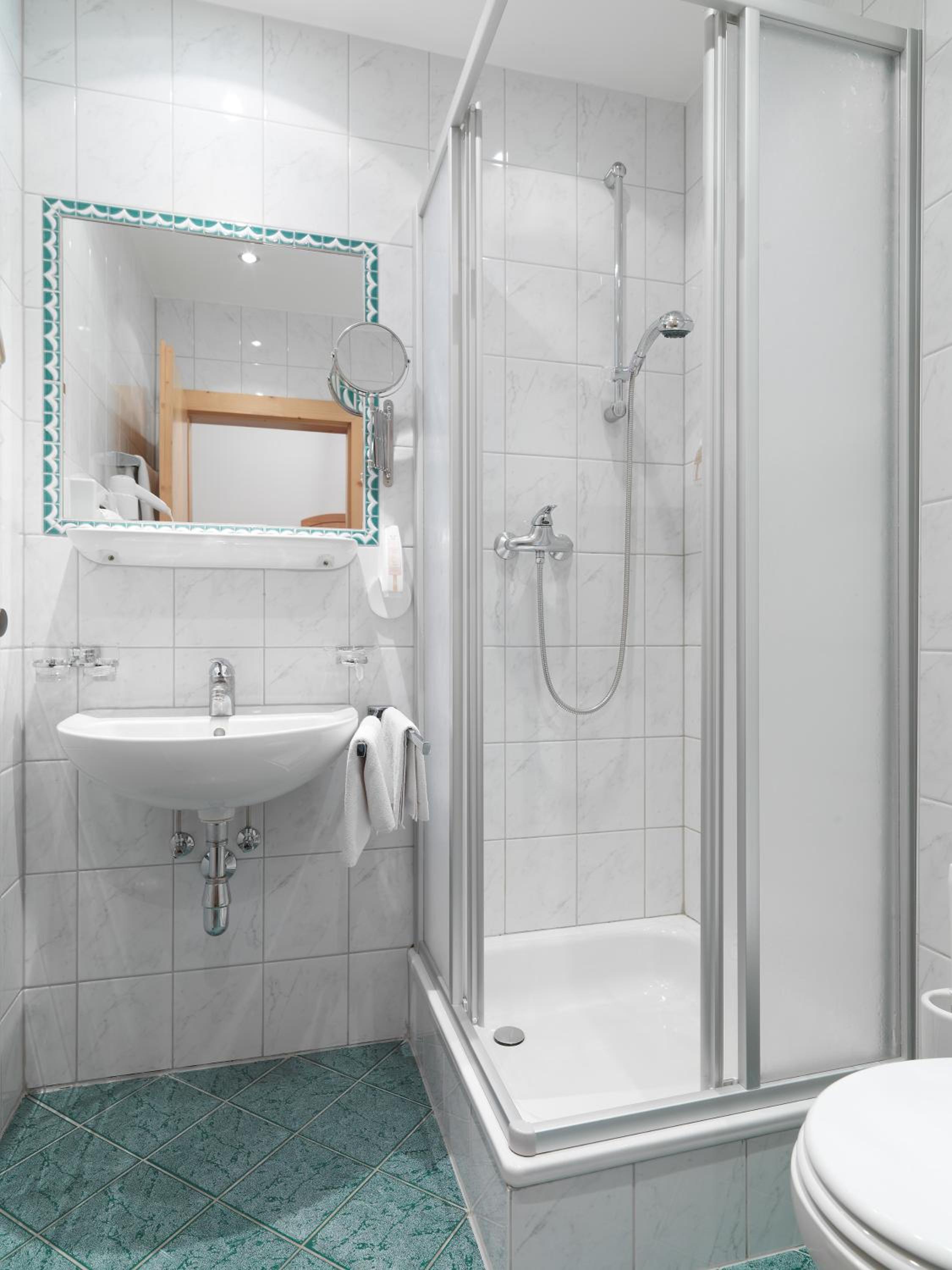 Standard Double Room - Photo 2