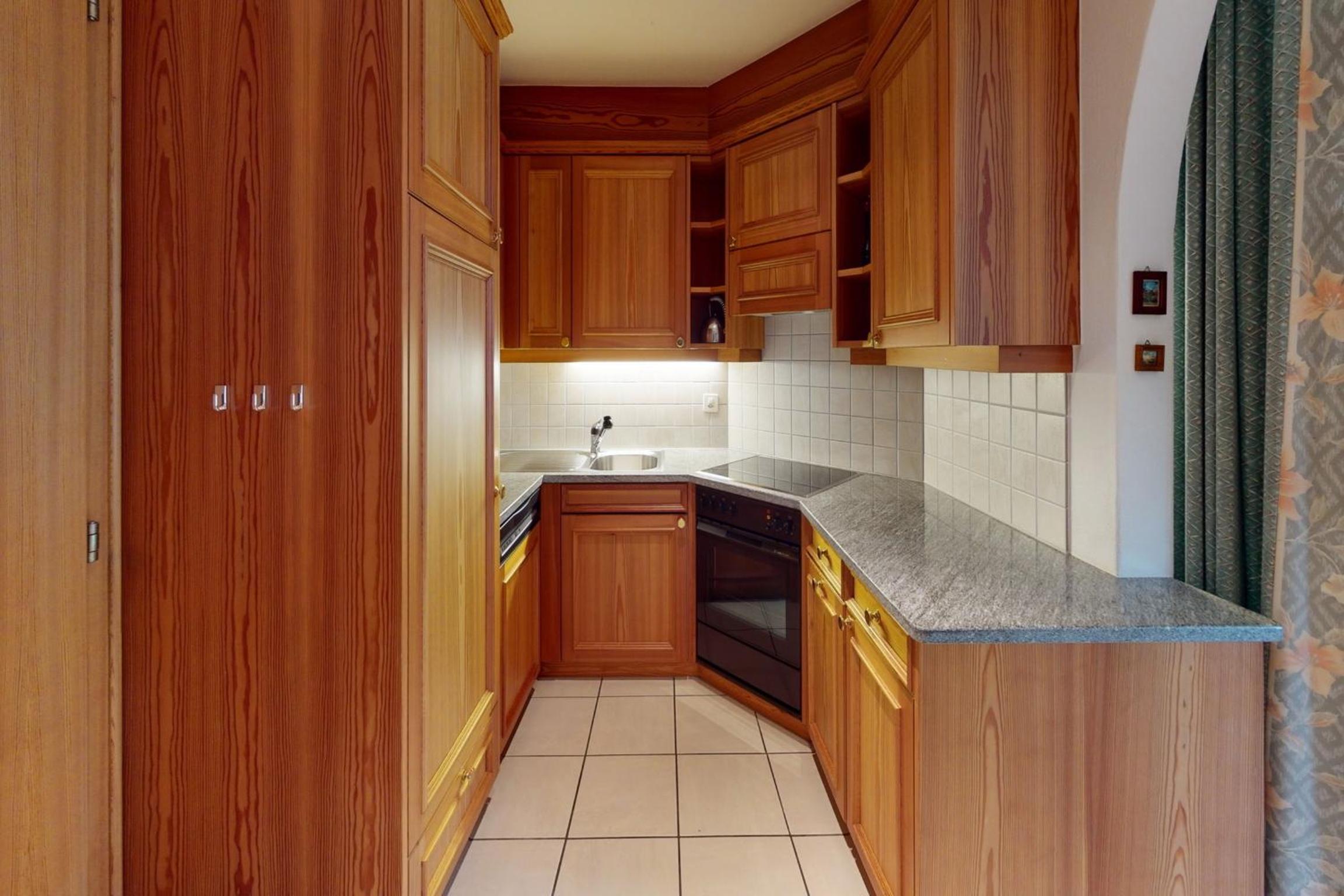 Apartment photo 2