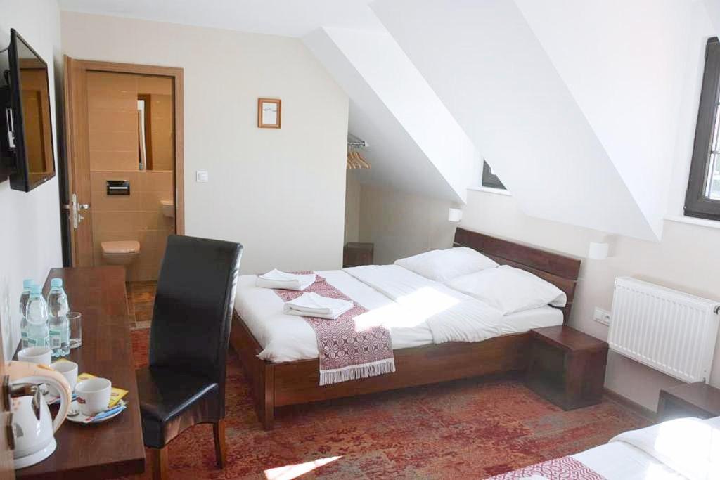 Classic Triple Room - Photo 5