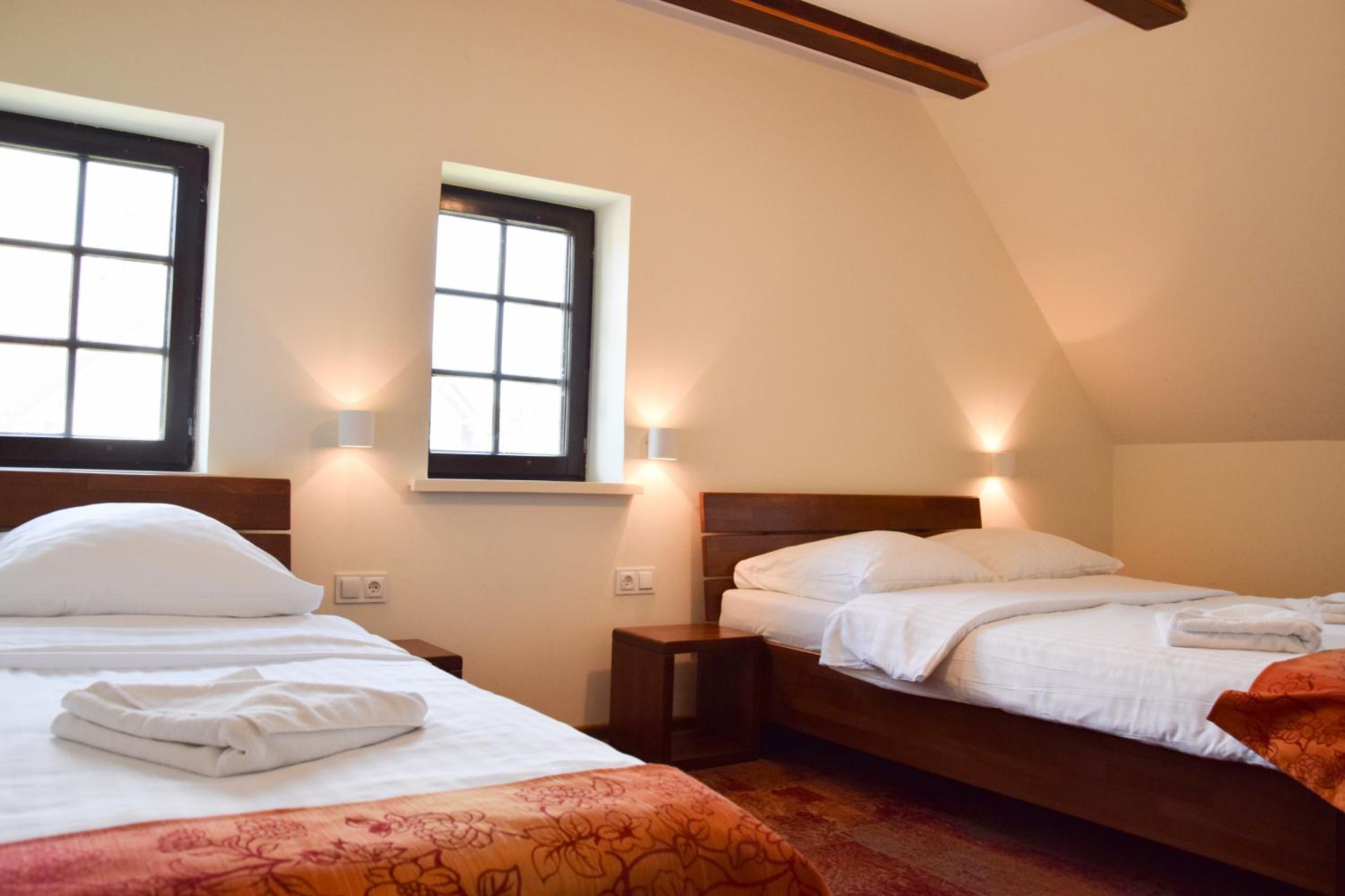 Classic Triple Room - Photo 1