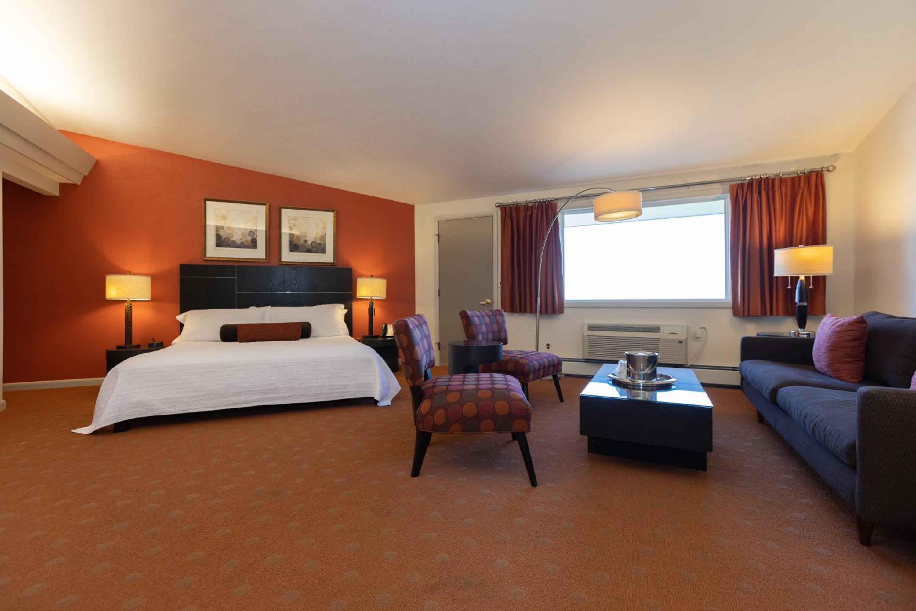 Deluxe King Room