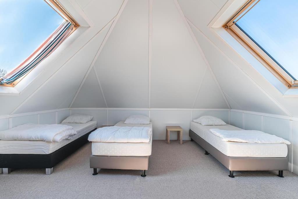 Three-Bedroom House photo 2