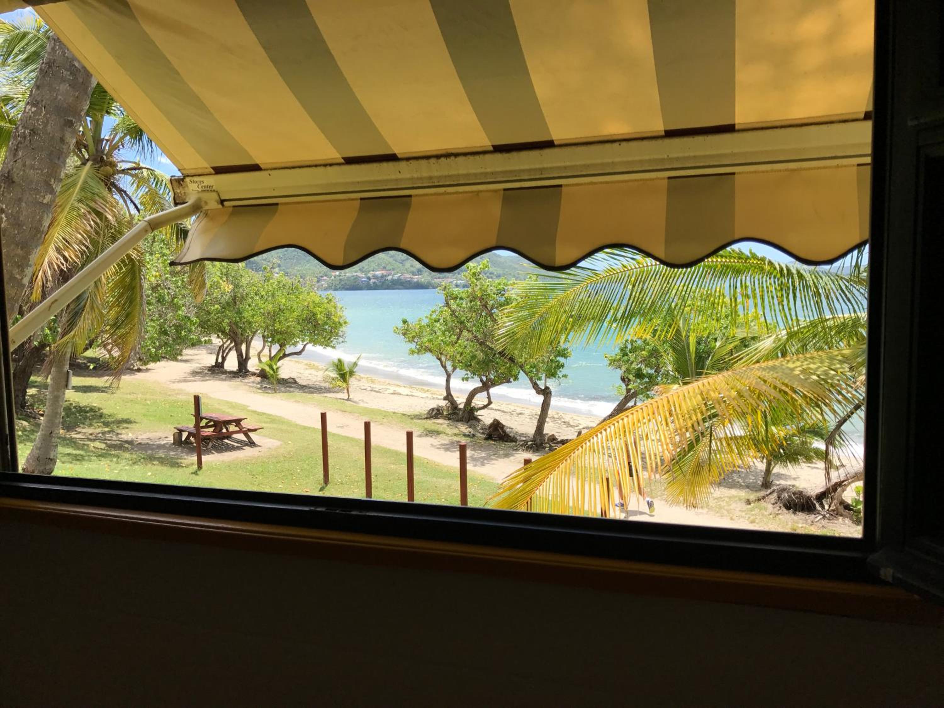 Bungalow - Beach Front photo 2