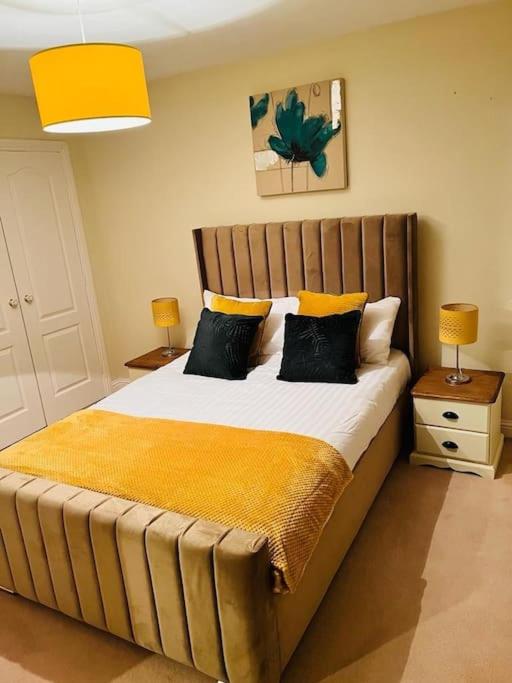 Three-Bedroom House photo 1