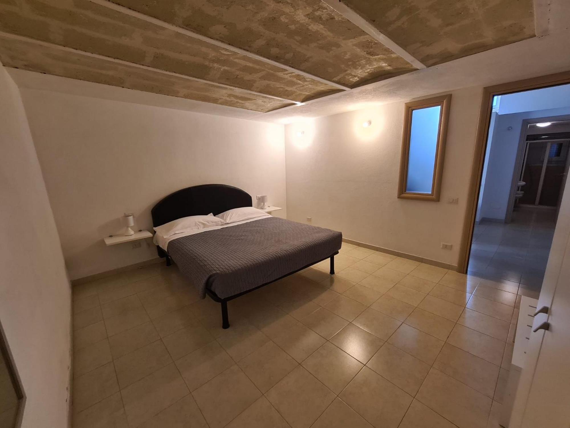 One-Bedroom Apartment with Terrace Vico Secondo Casalnuovo n. 7 - Photo 3