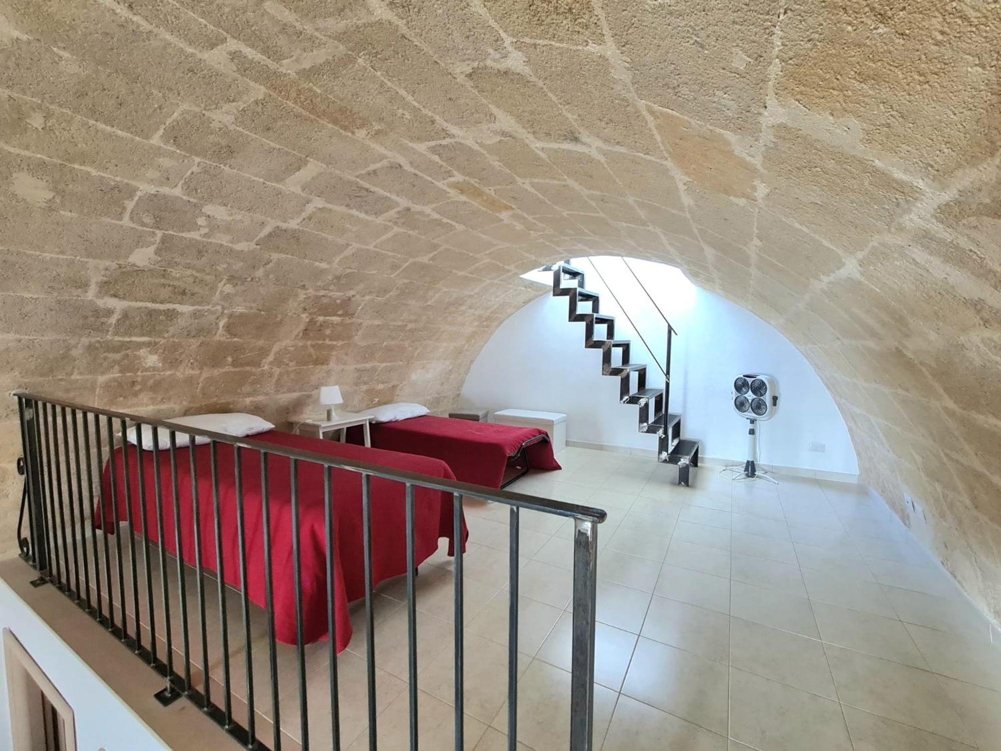 One-Bedroom Apartment with Terrace Vico Secondo Casalnuovo n. 7 - Photo 5