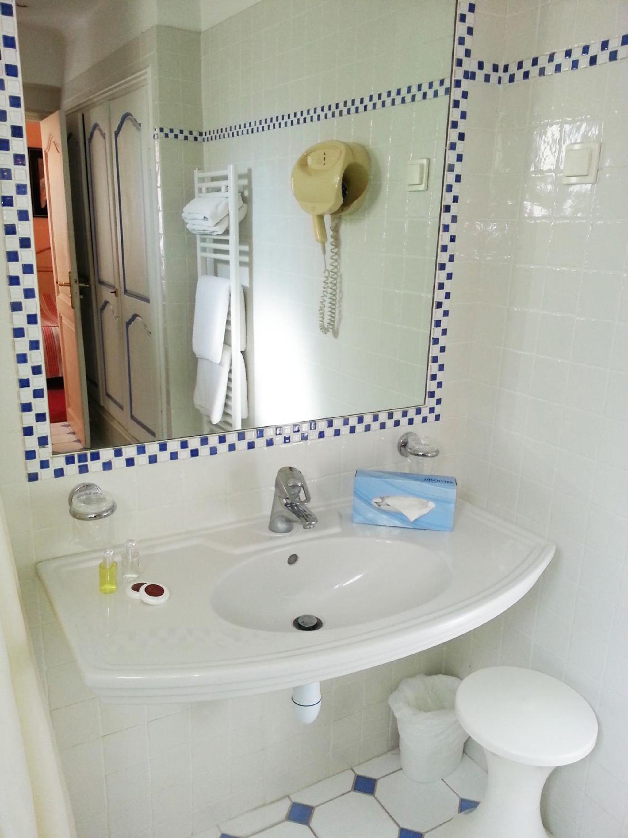 Superior Twin Room photo 2