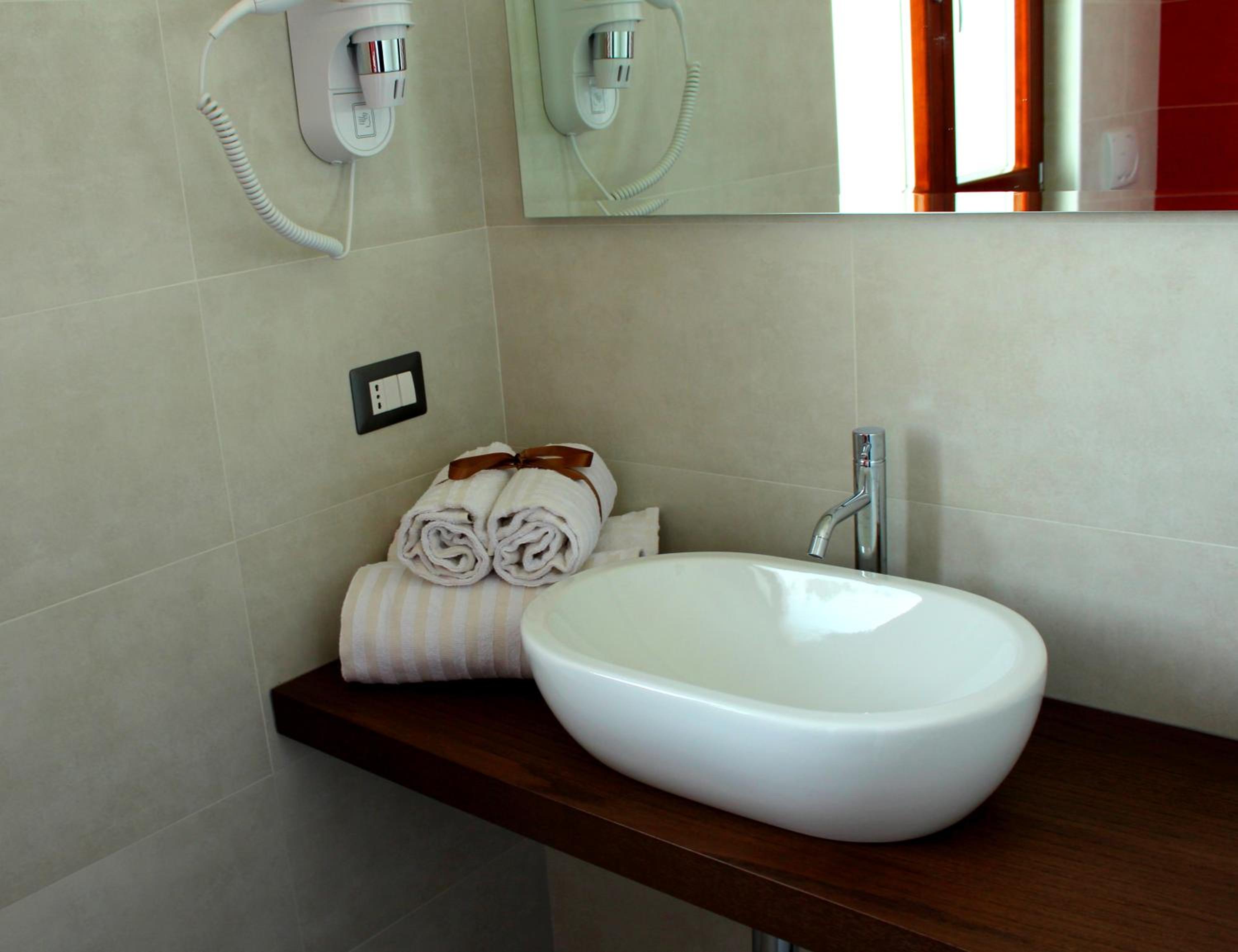 Deluxe Double Room - Photo 3