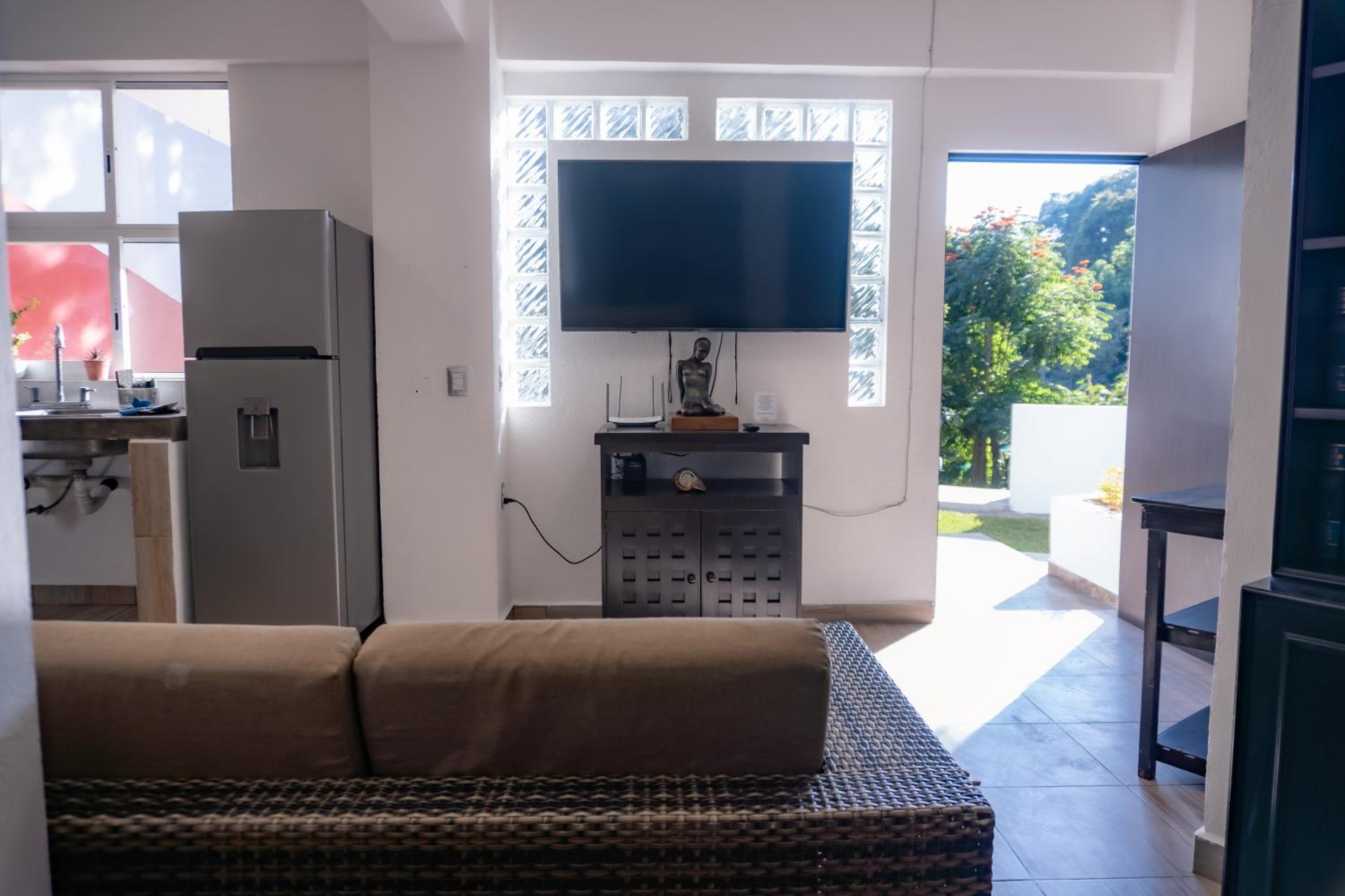 One-Bedroom House - Photo 19