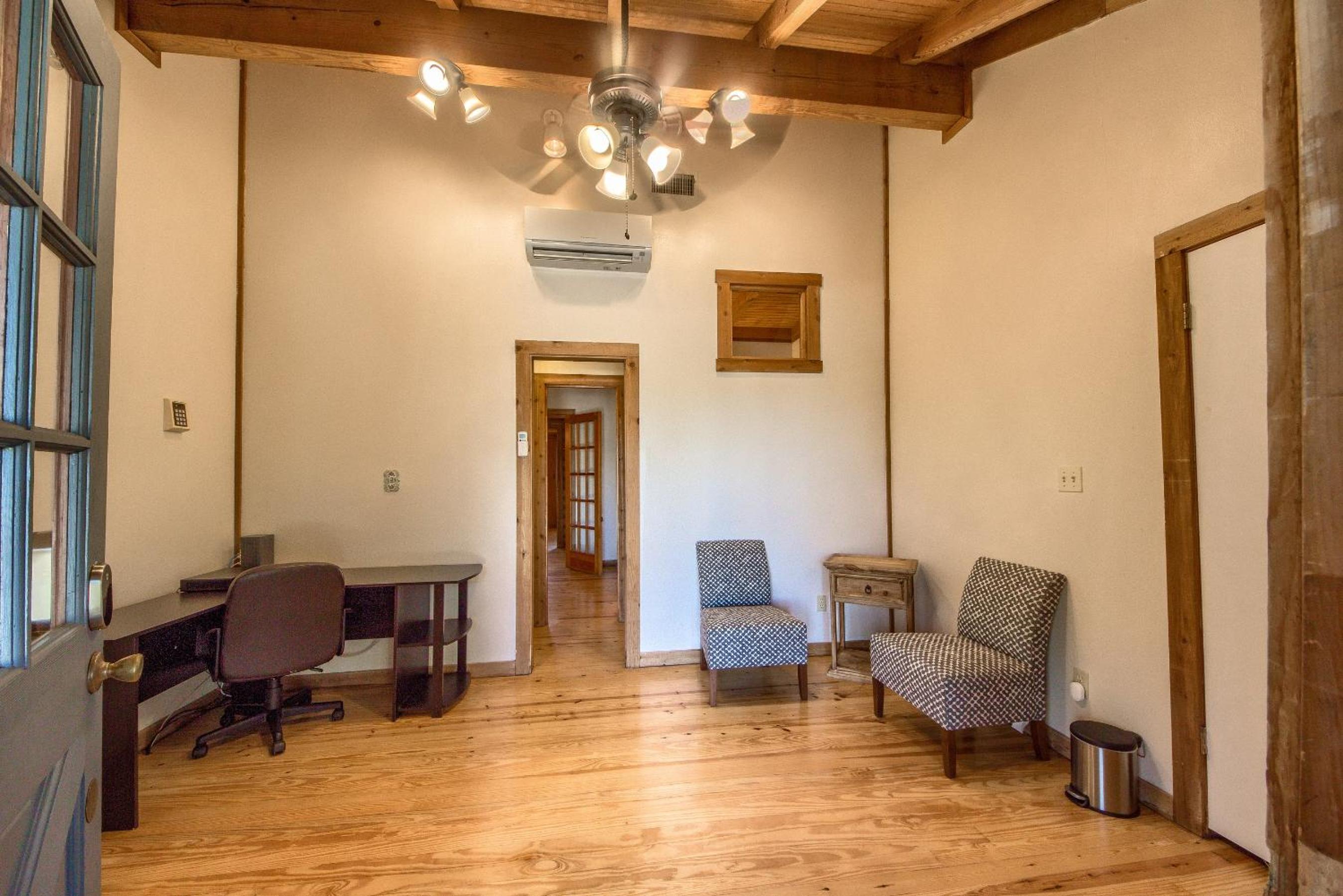 Two-Bedroom House photo 3