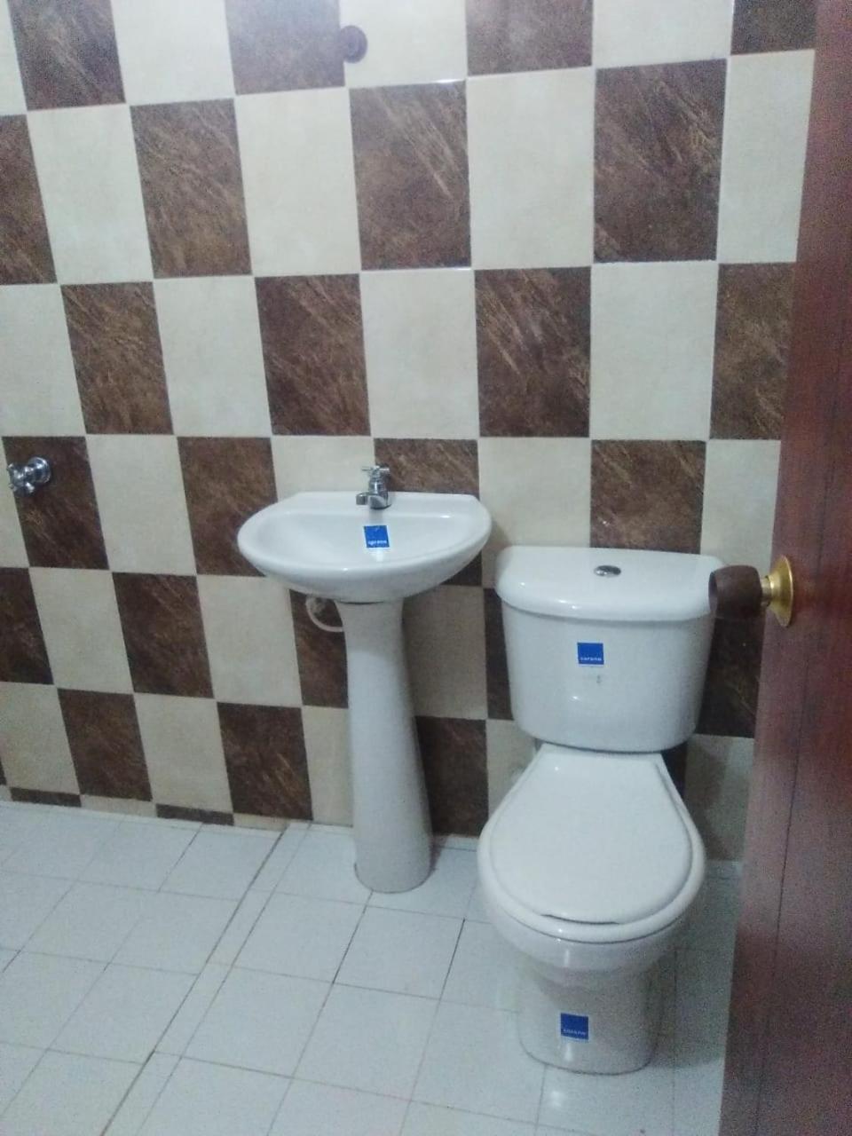 Double or Twin Room with Private Bathroom photo 2