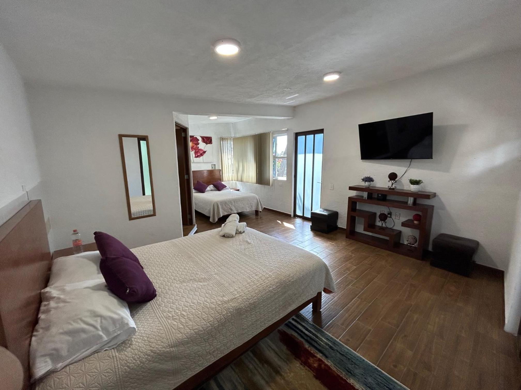 Double Room with Park View - Photo 12