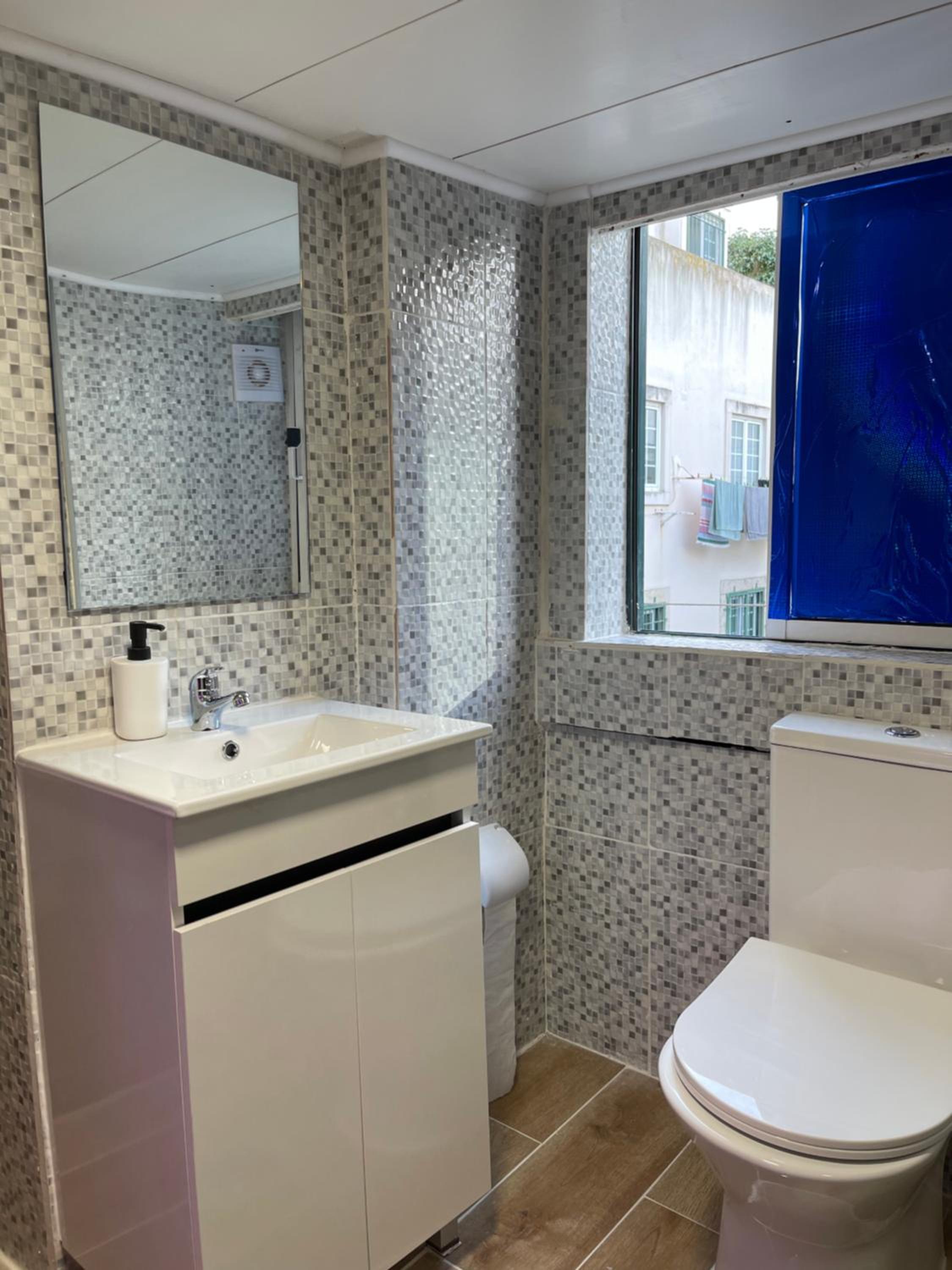 Suite - Photo 6