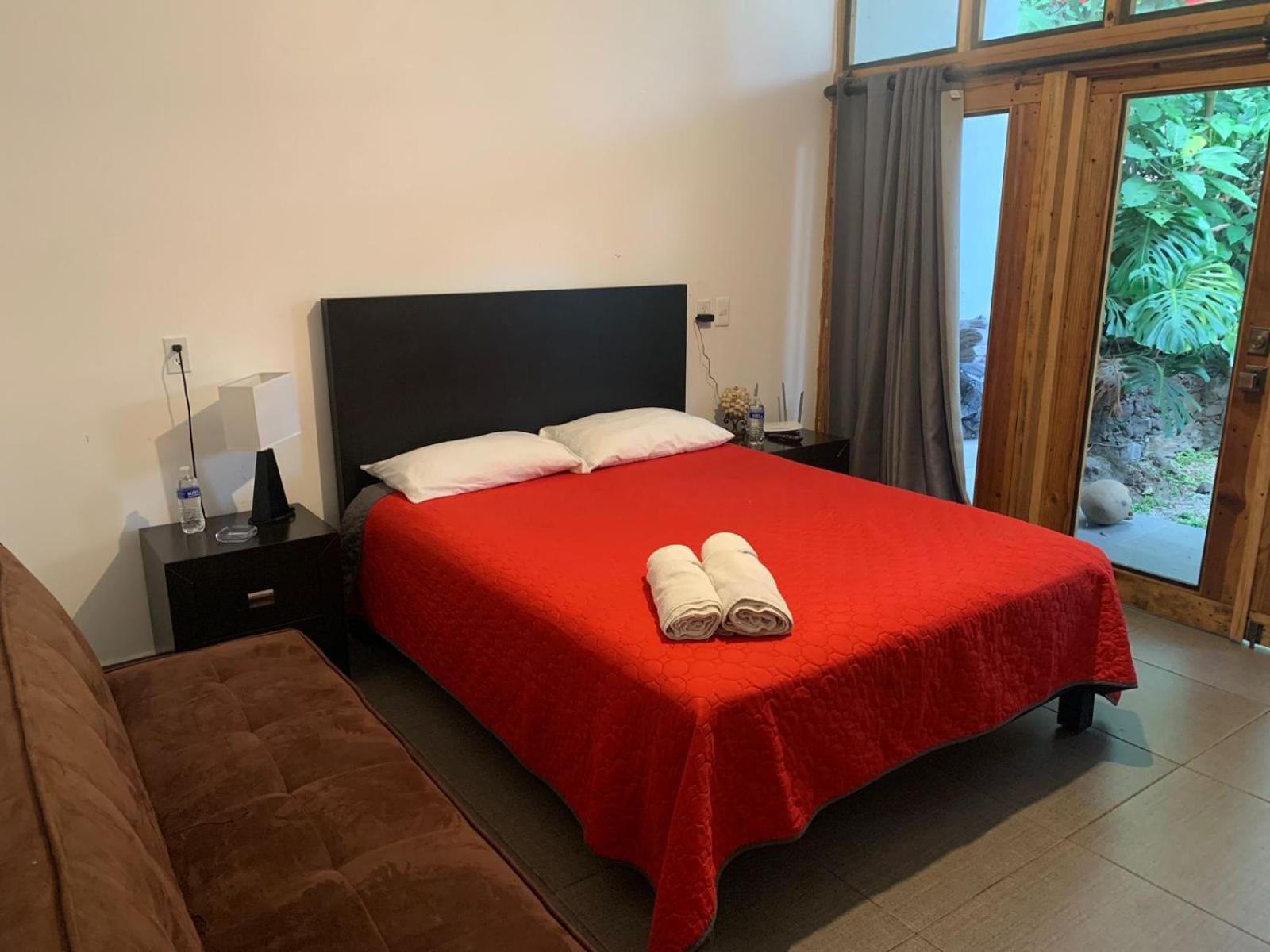 One-Bedroom House photo 1
