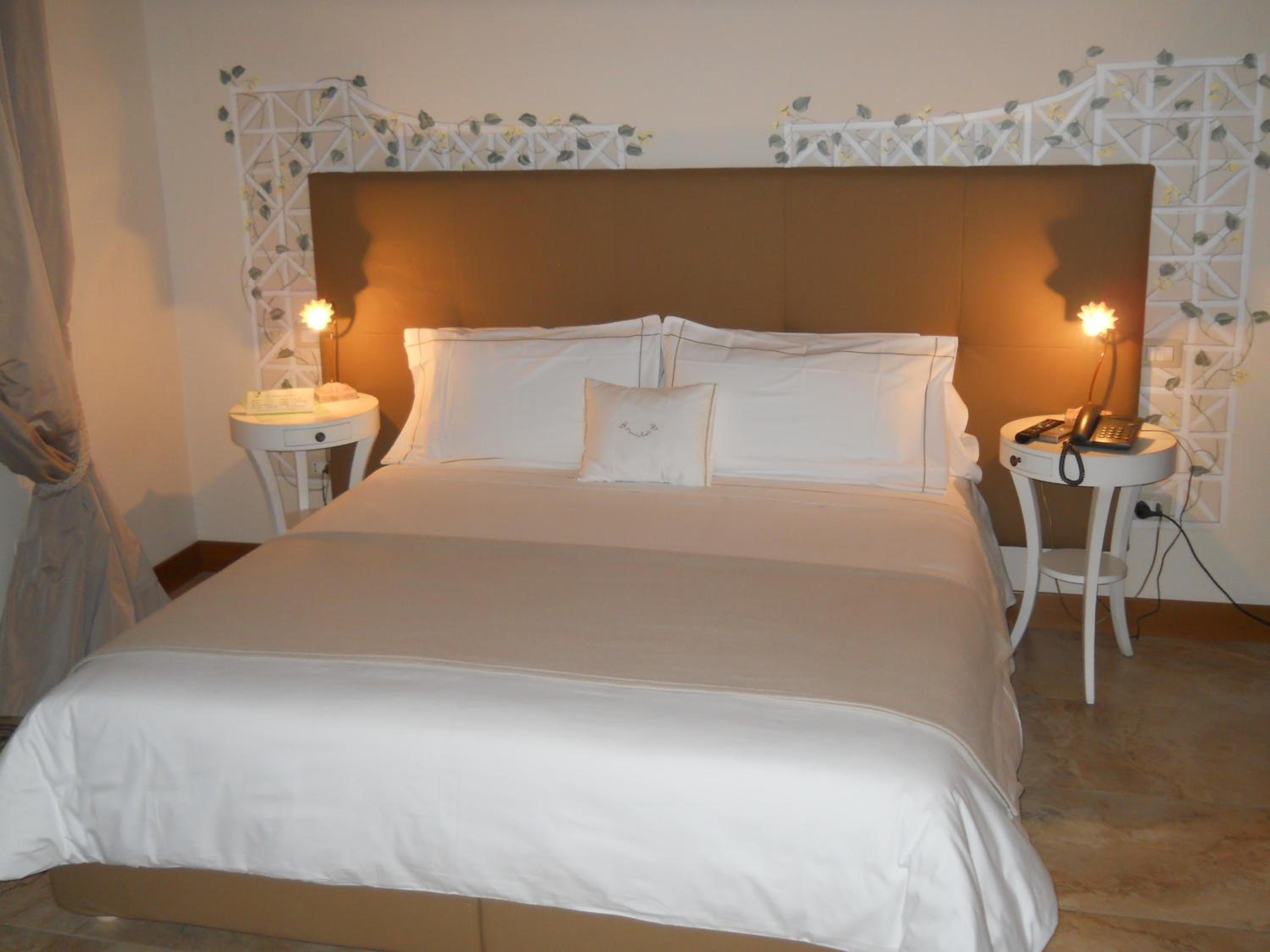 Superior Double or Twin Room - Photo 1