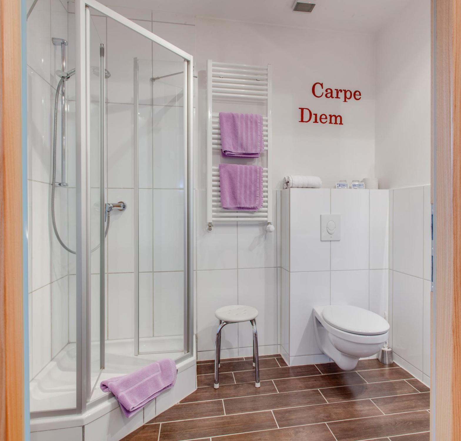 Double Room - Photo 11
