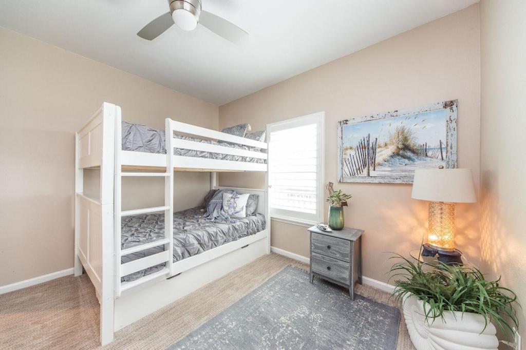 Three-Bedroom House photo 1