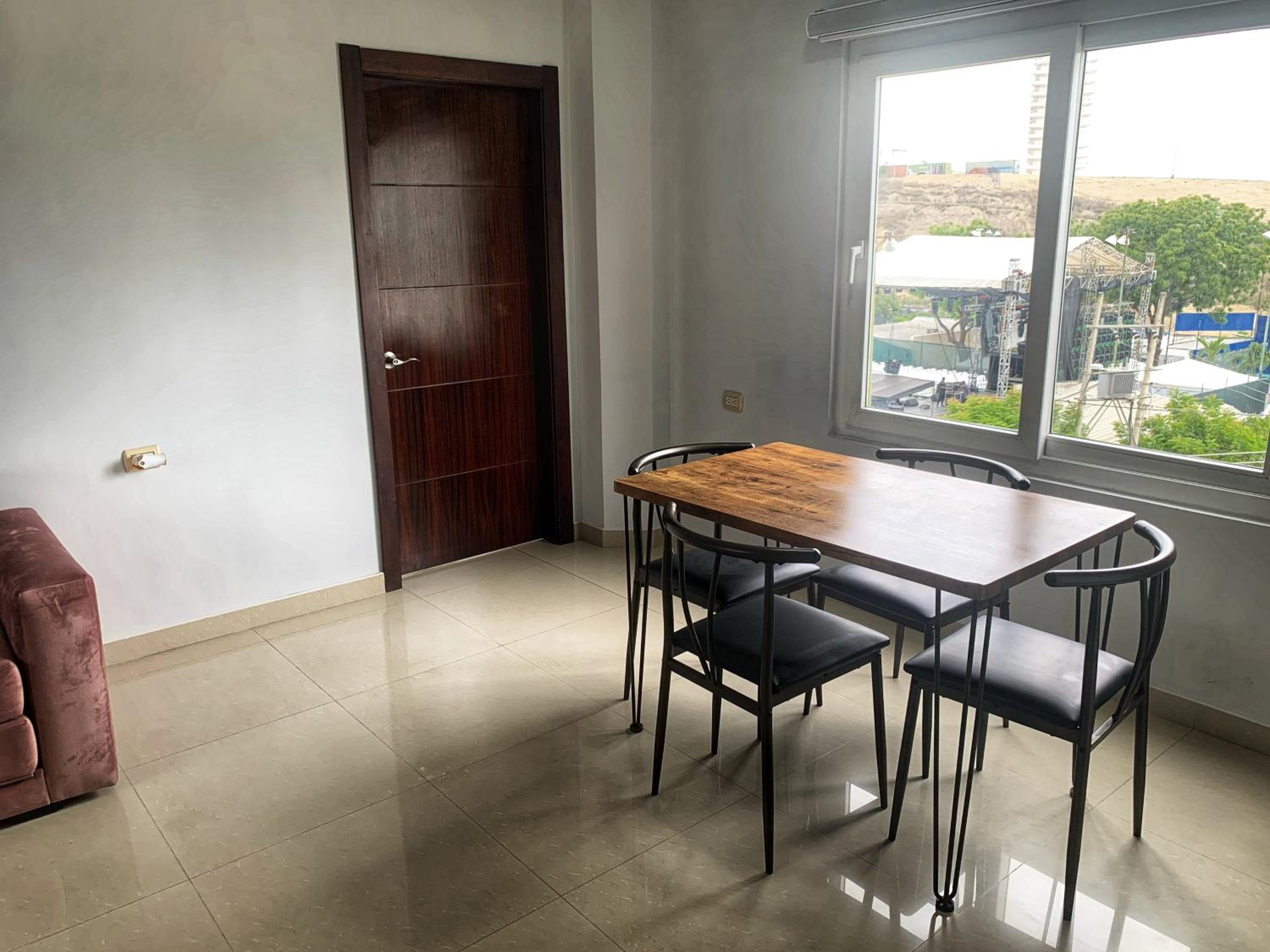Apartment With Balcony photo 2