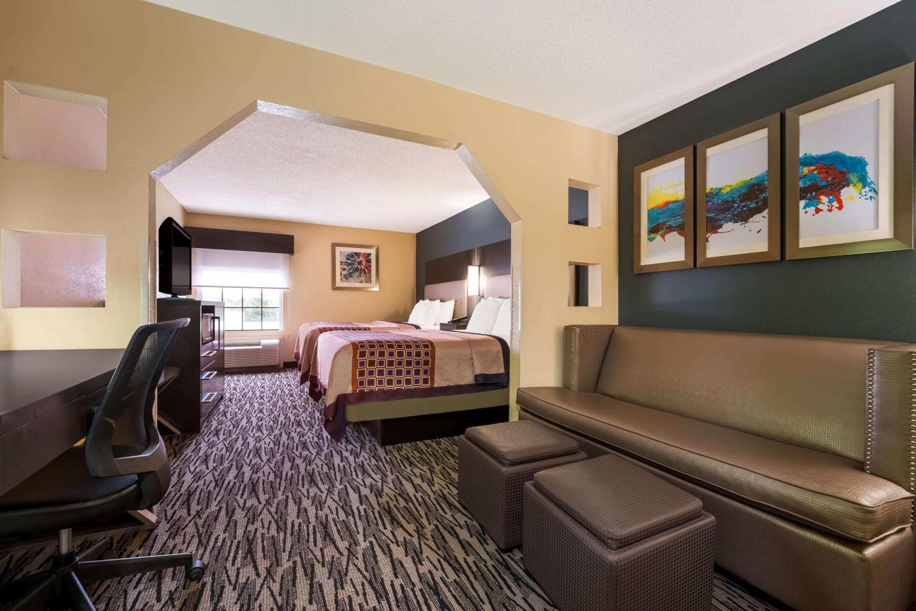 Queen Suite with Two Queen Beds - Disability Access - Photo 1