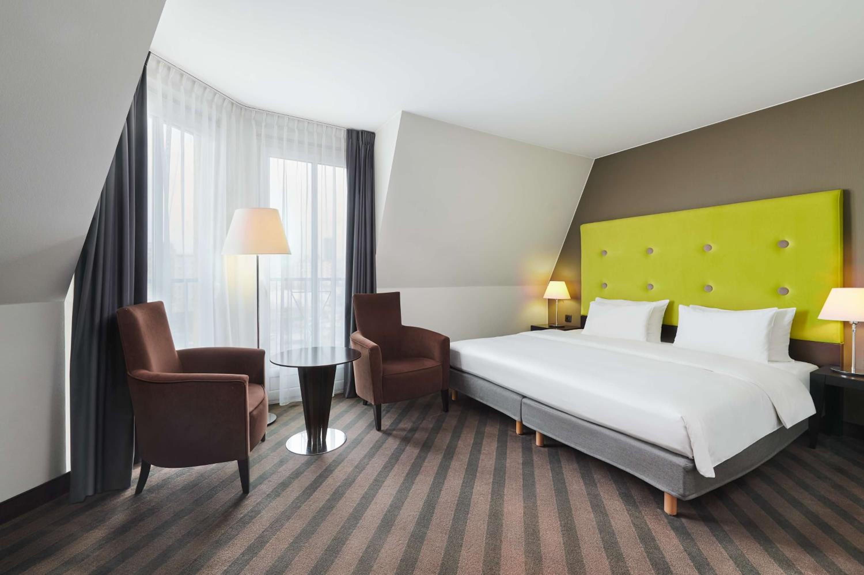 Premium Room - Photo 7