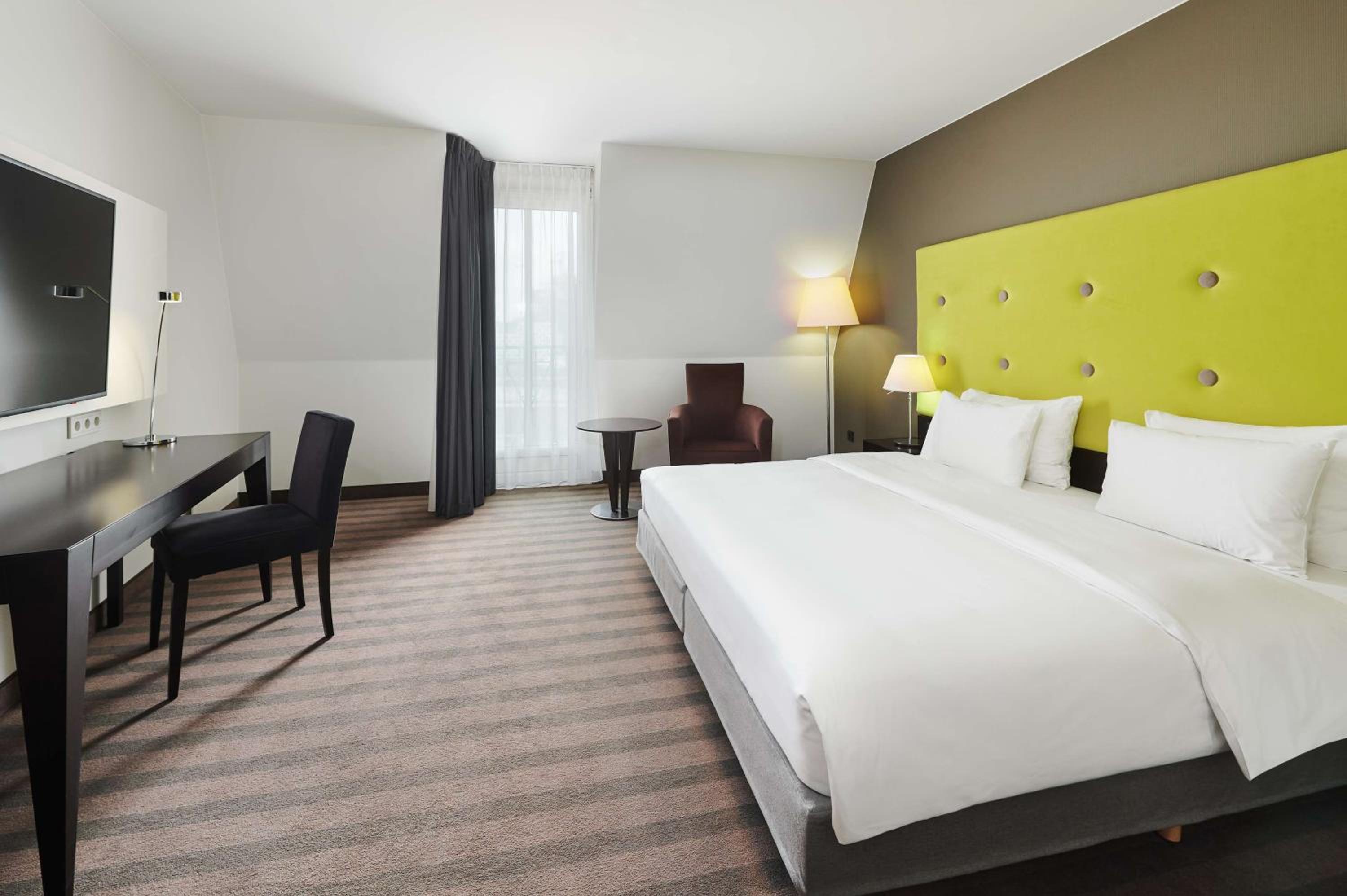 Premium Room - Photo 8