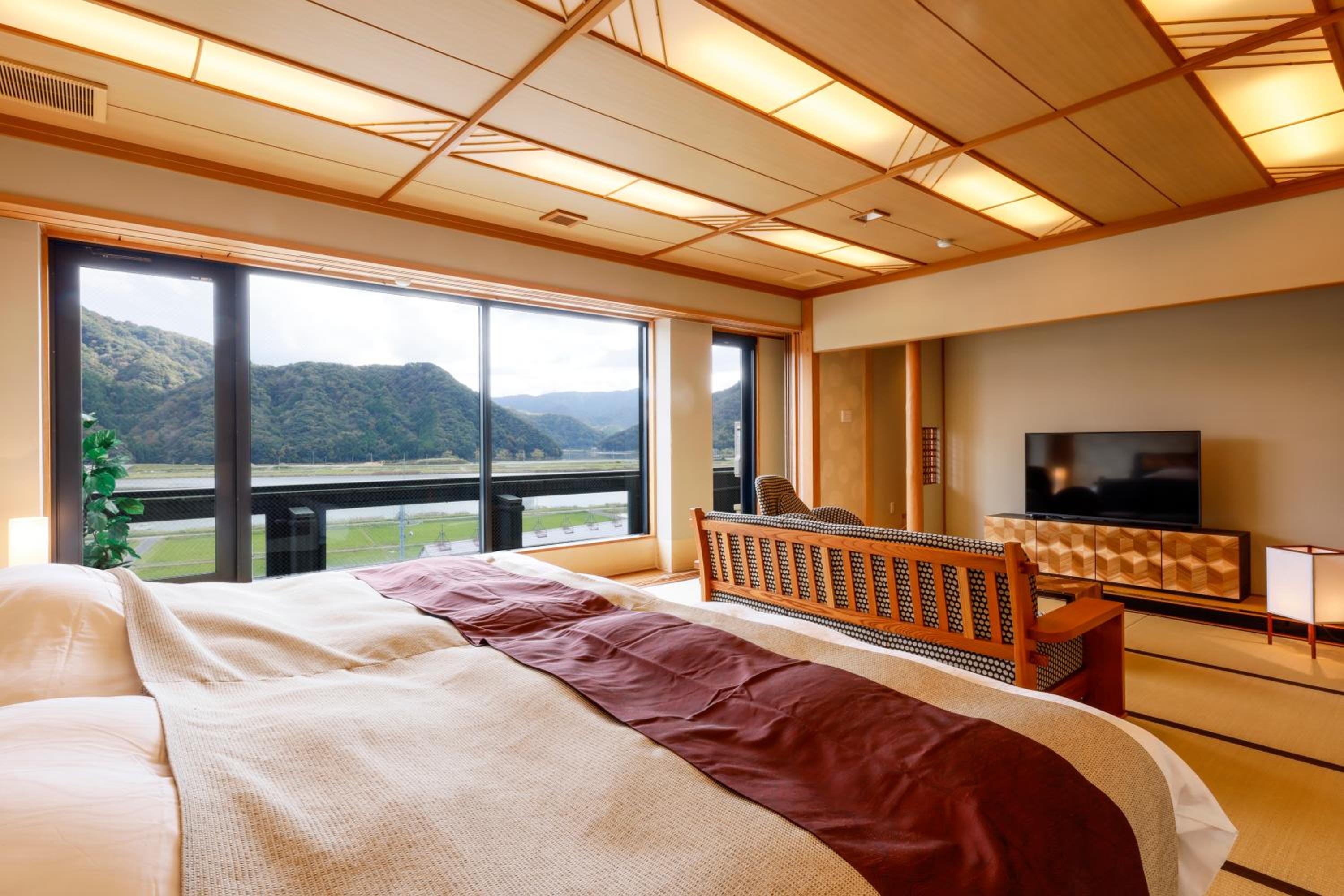 Suite with River View