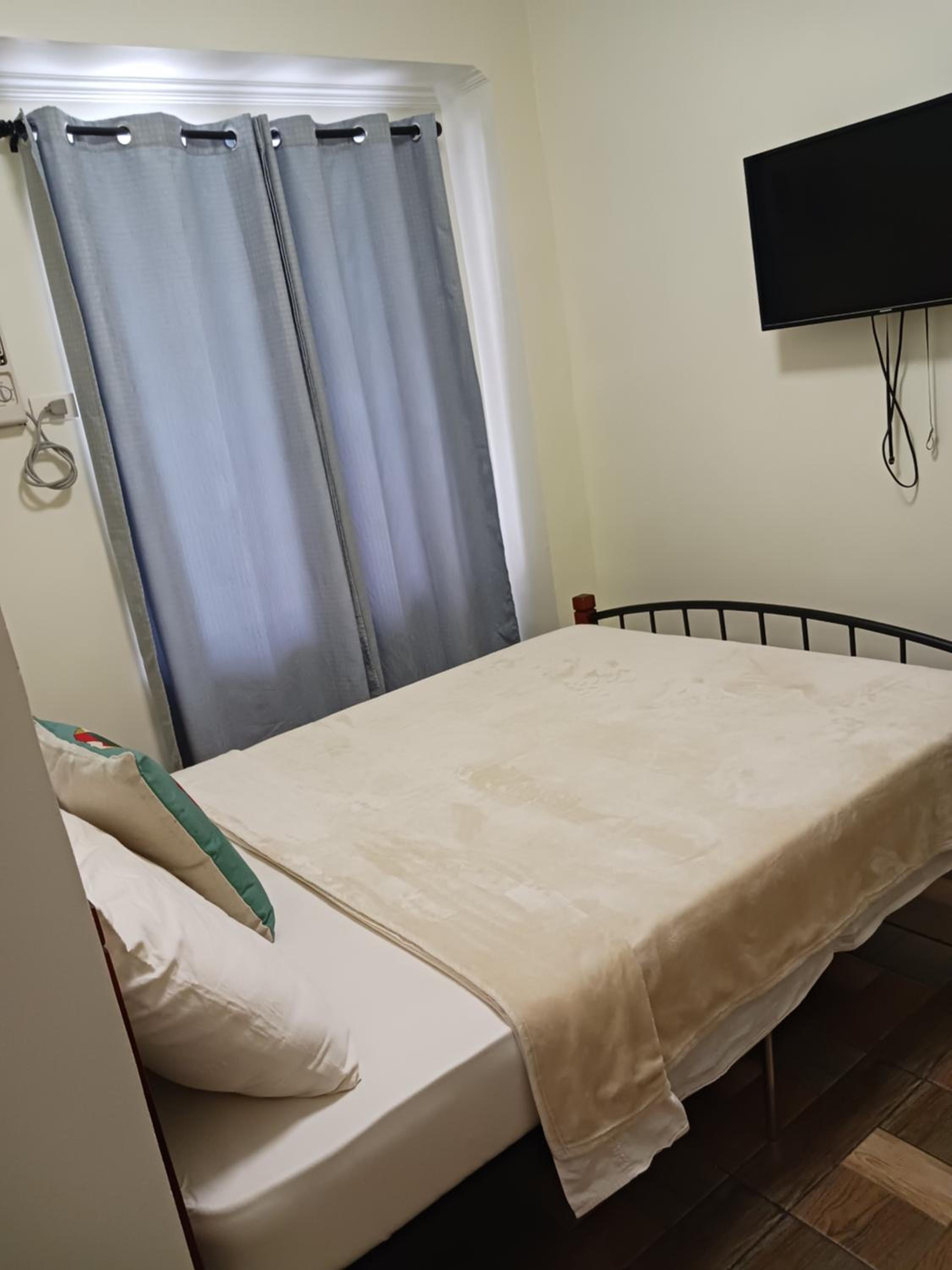 Double Room - Photo 7