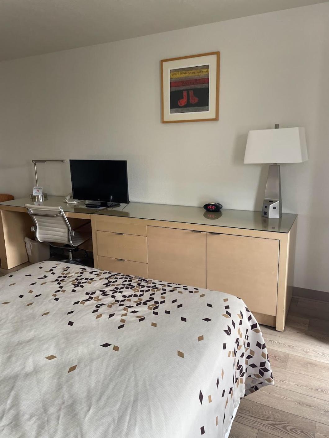 Standard Double Room - Photo 10