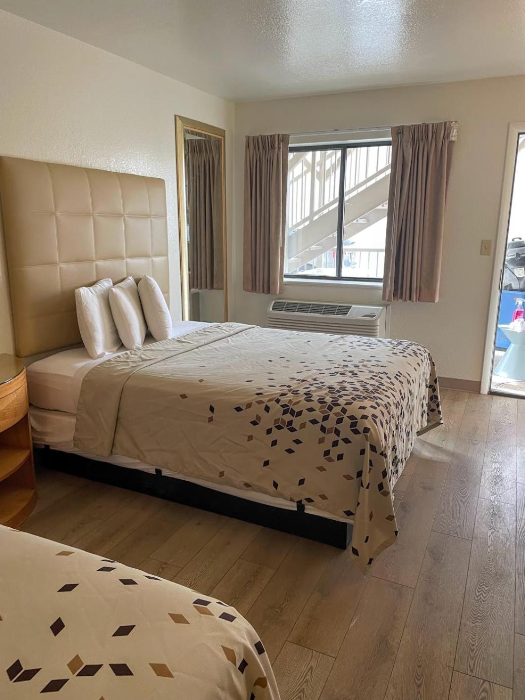 Standard Double Room - Photo 3