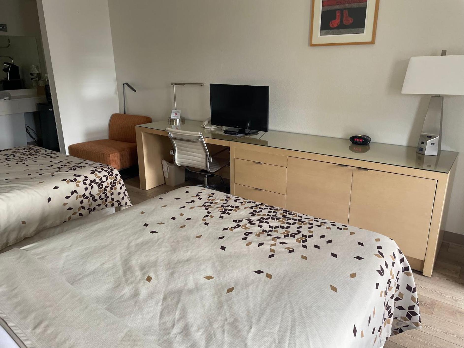 Standard Double Room - Photo 4