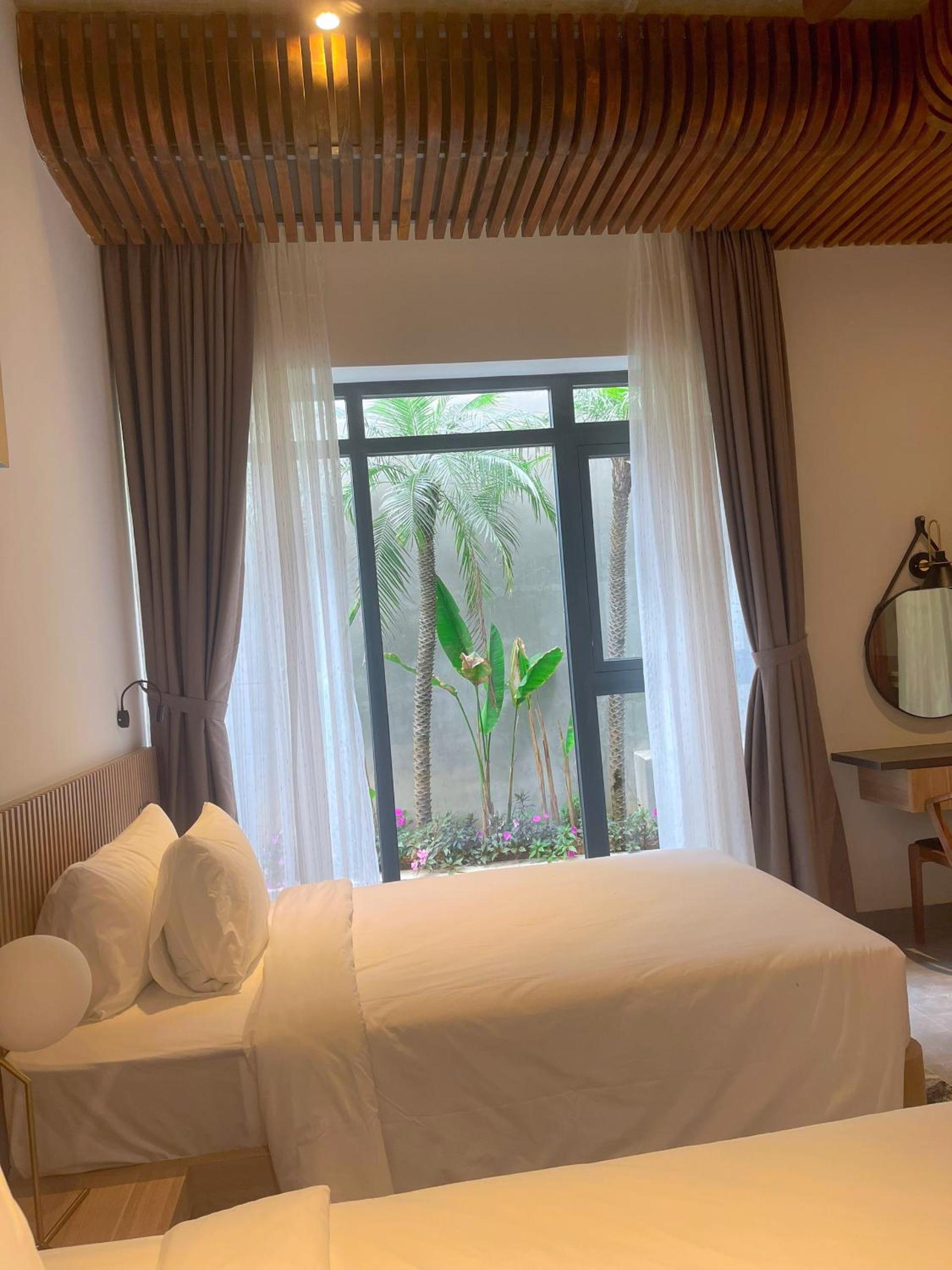 Twin Room with Pool View photo 3