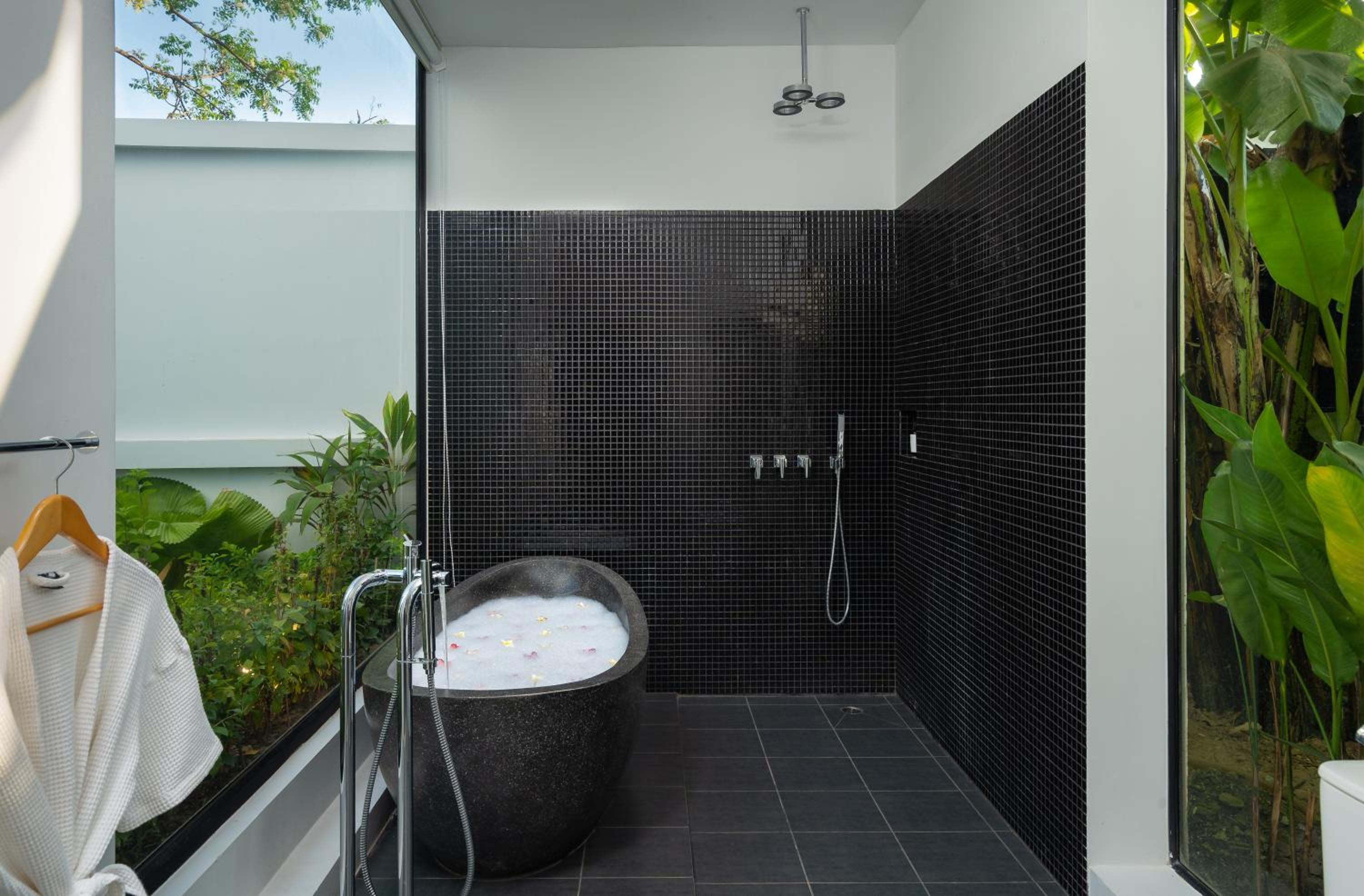 Suite with Private Pool - Photo 5